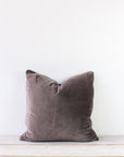 Unari Velvet Cushion | Cappuccino