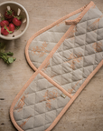 The Vegetable Patch Oven Glove | Carrot
