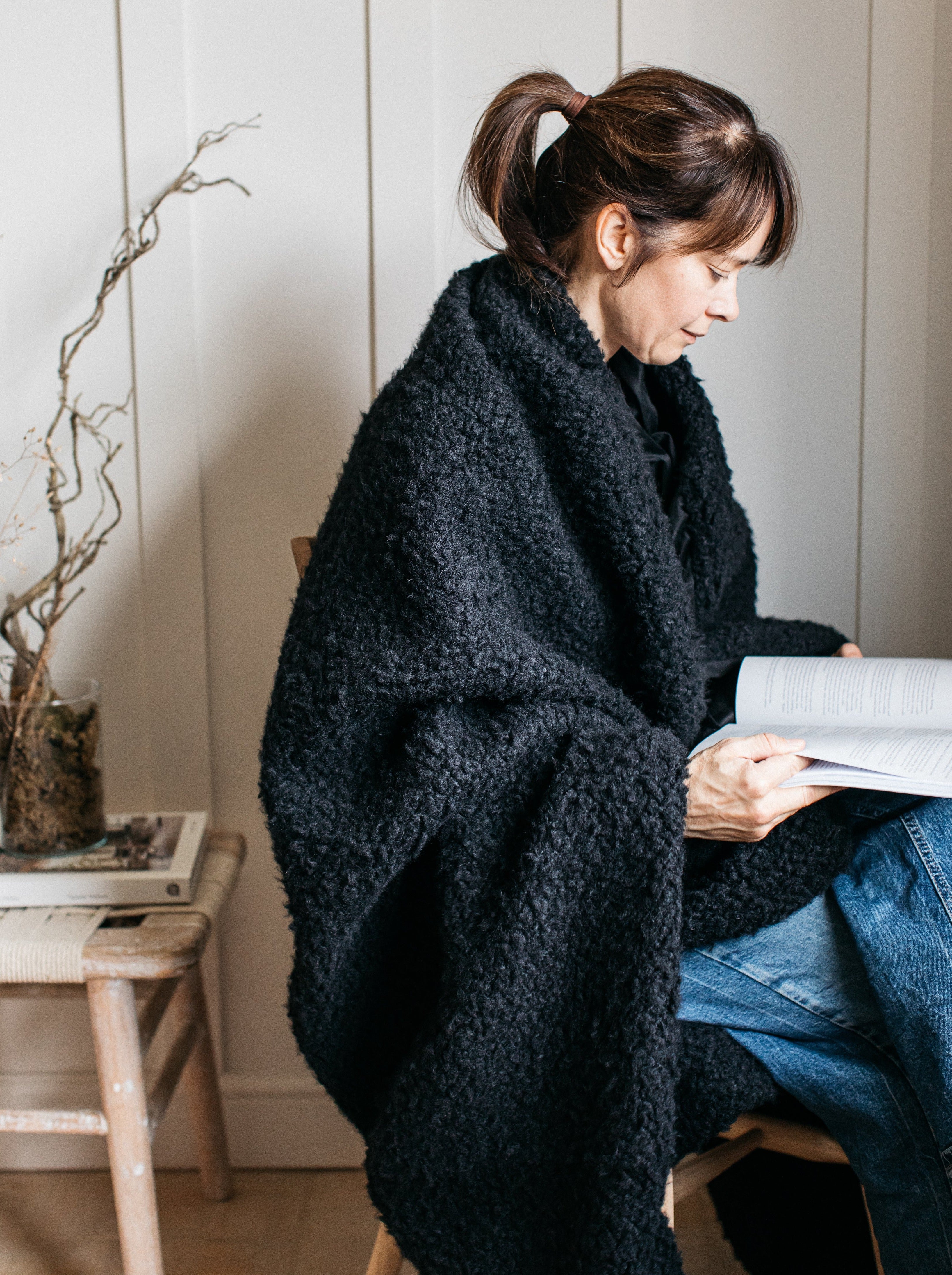 Lia Faux Sheepskin Throw Black