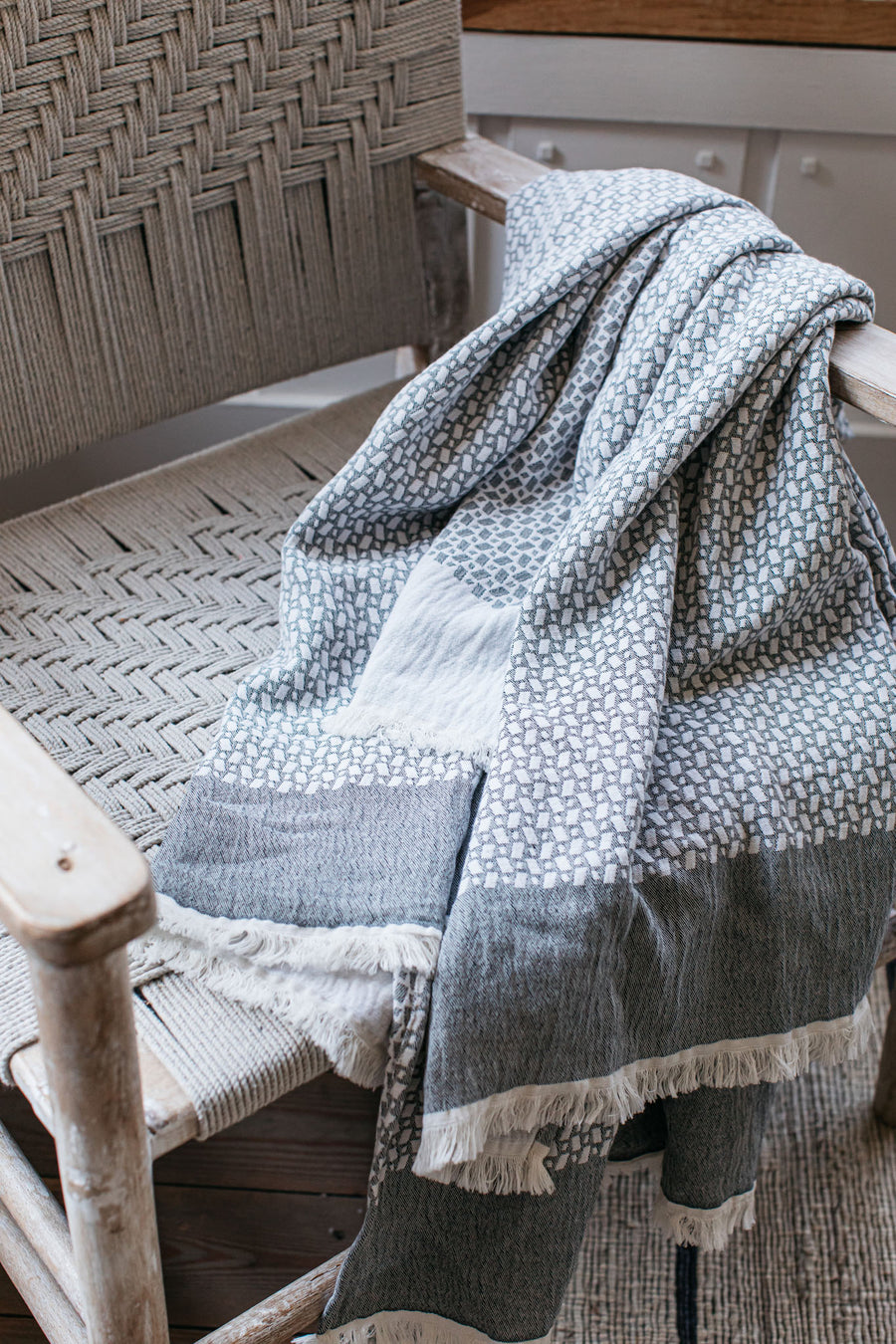 Fyn Geometric Throw