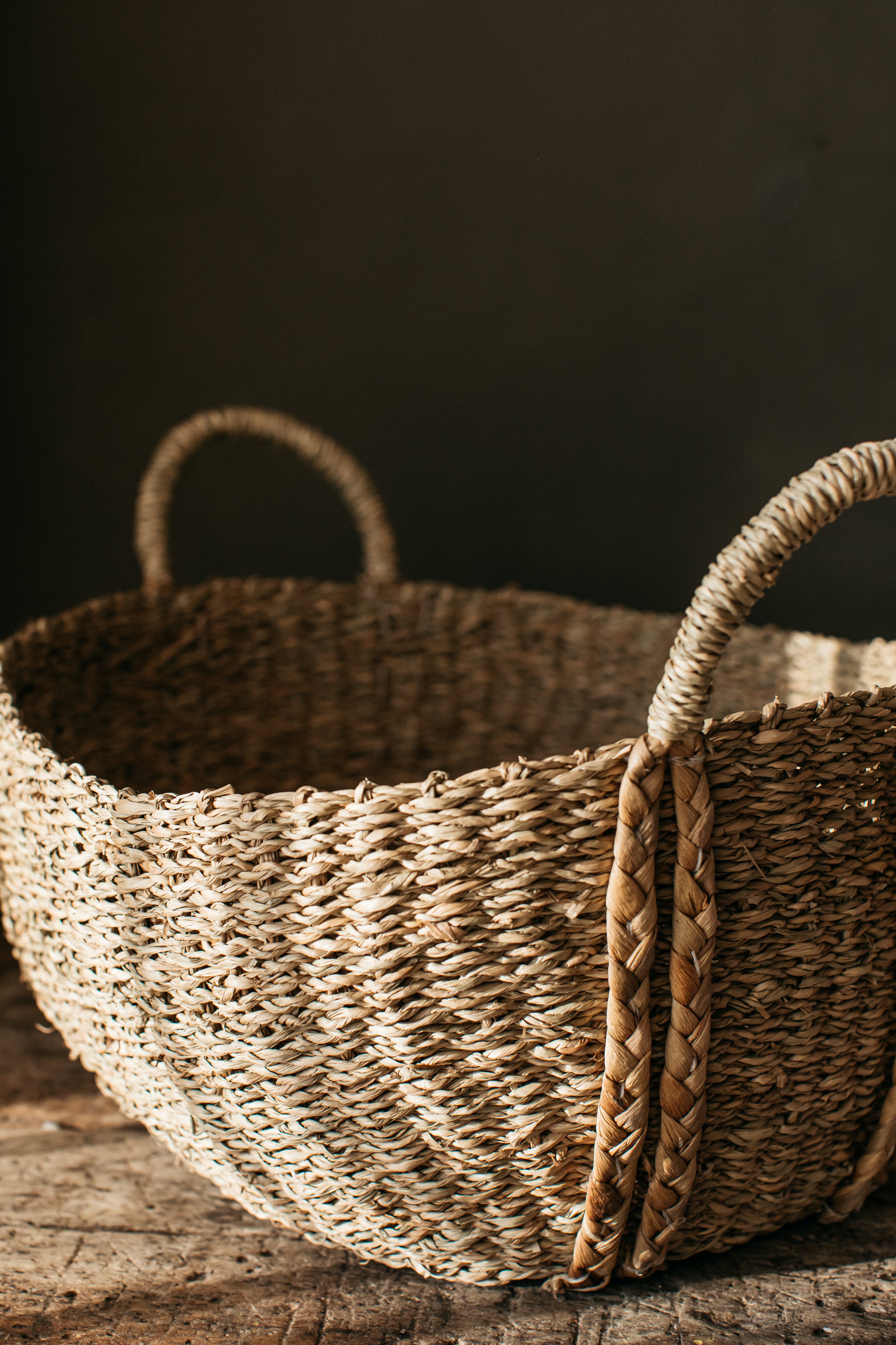 Kurv Oval Seagrass Basket with plaited handles | Small