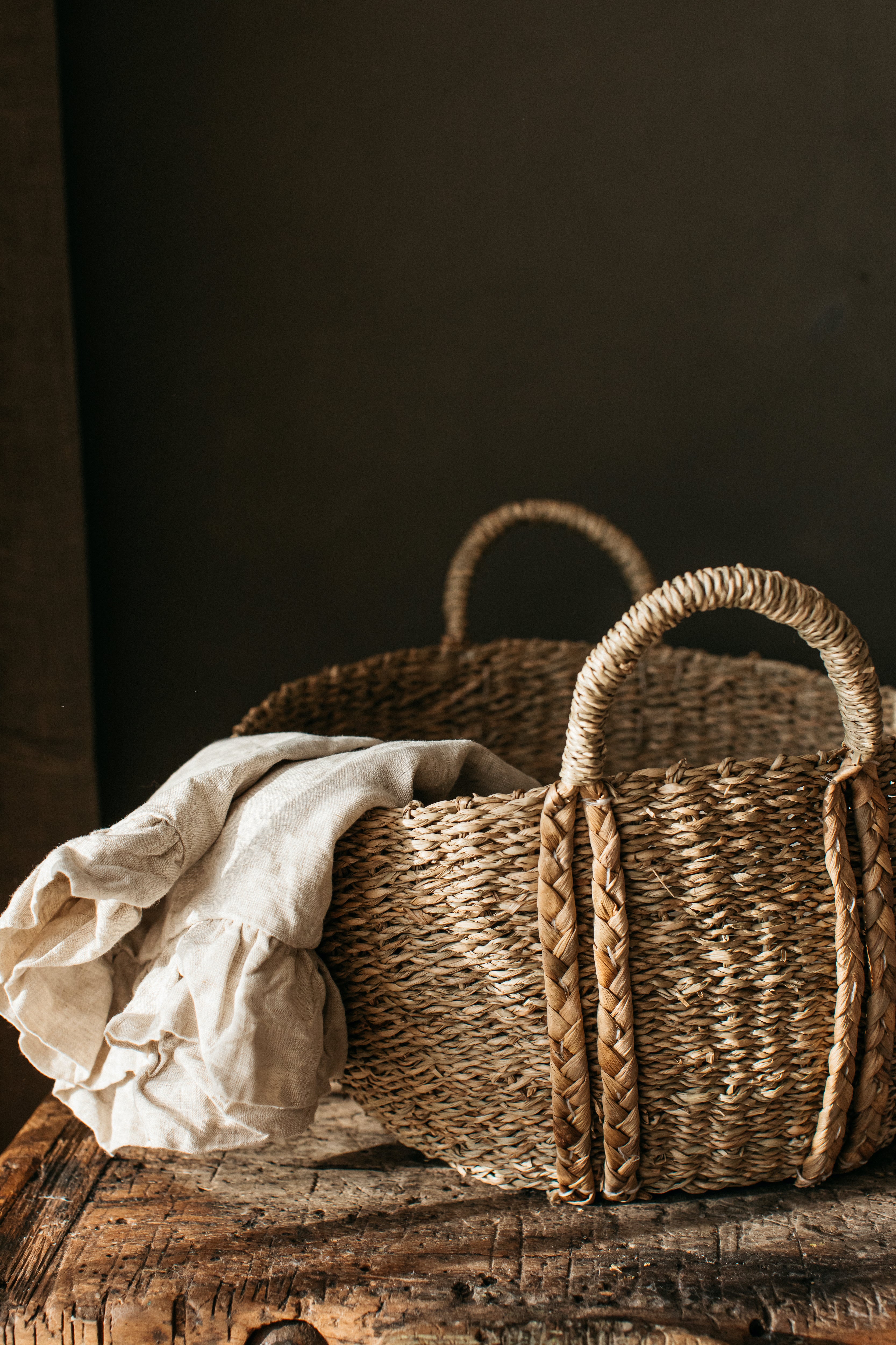 Kurv Oval Seagrass Basket with plaited handles | Small