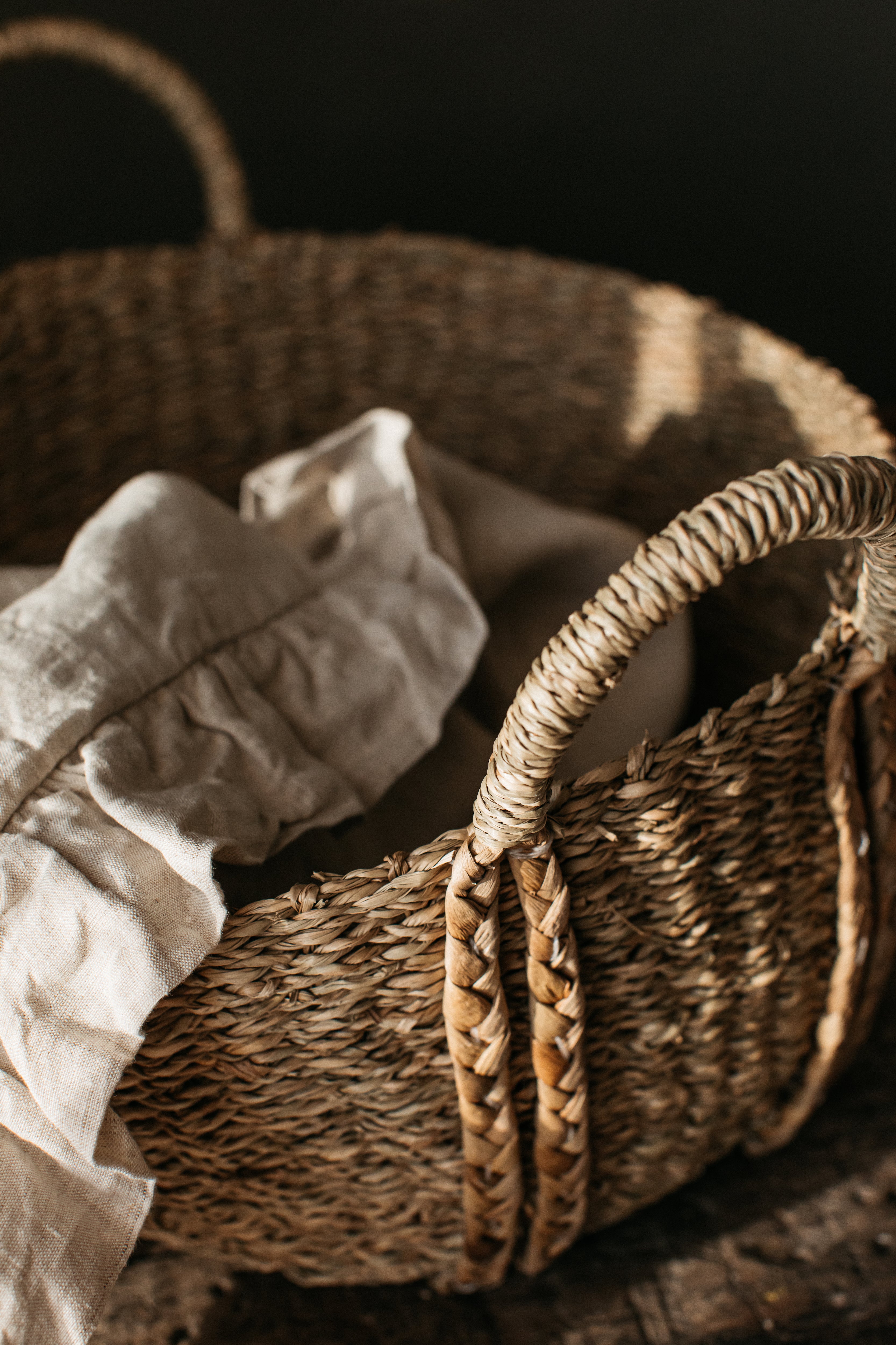 Kurv Oval Seagrass Basket with plaited handles | Small