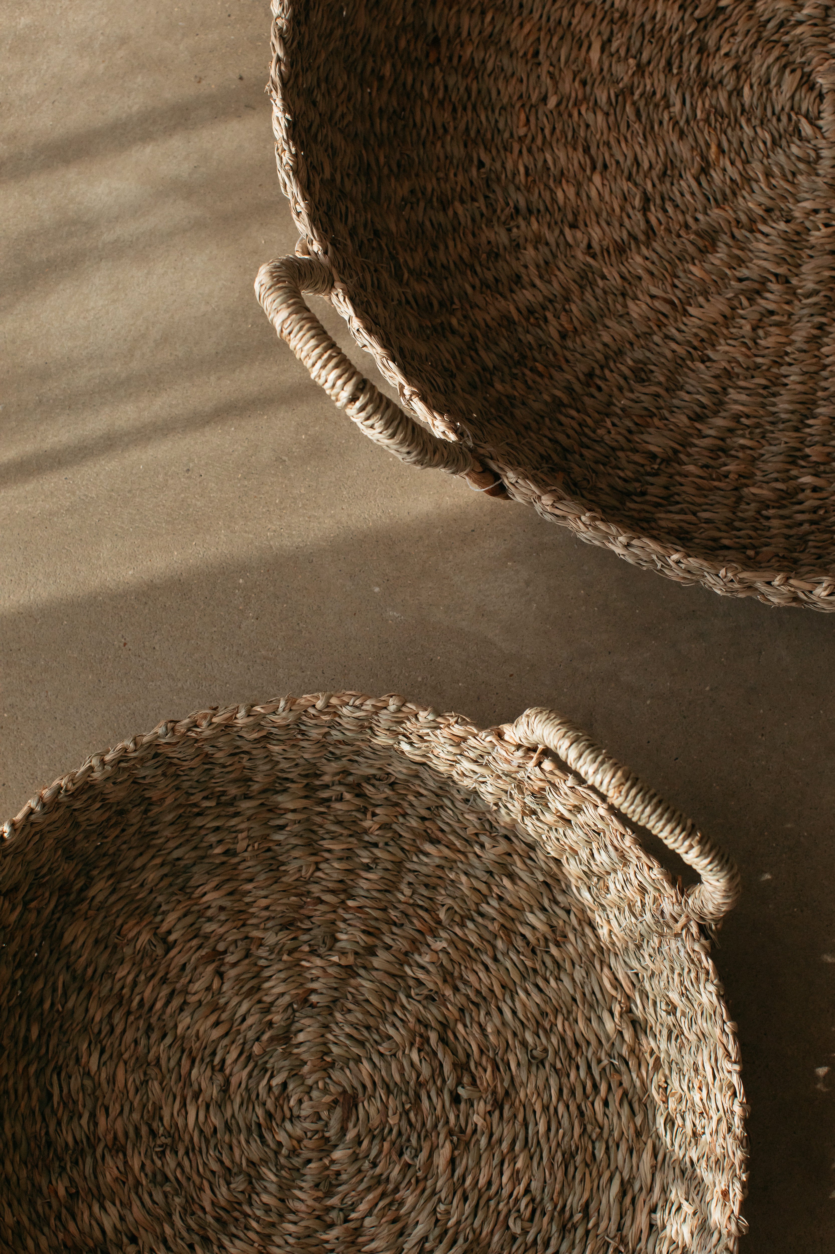 Kuten Round Seagrass Basket with plaited handles | Large