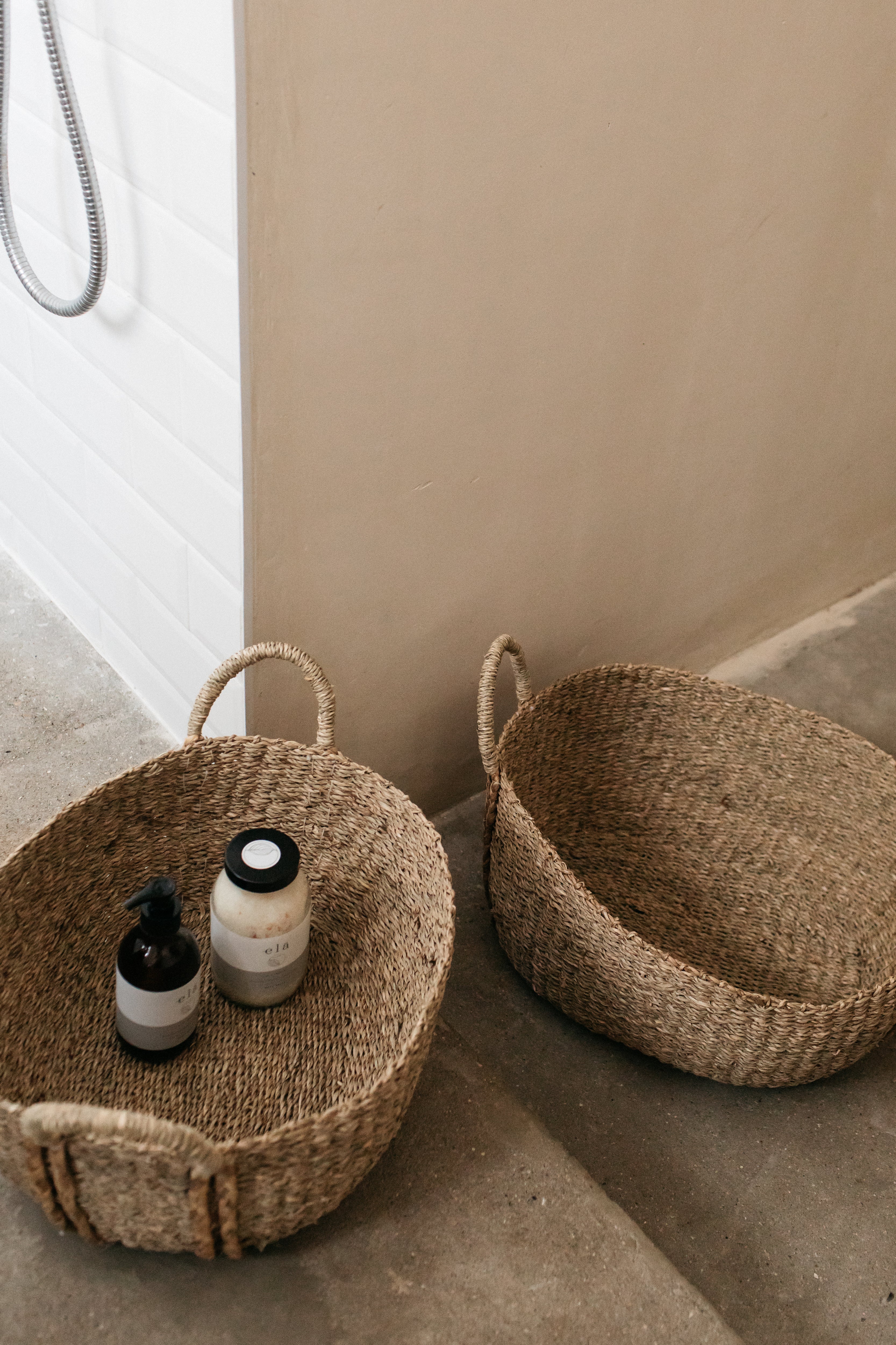 Kurv Oval Seagrass Basket with plaited handles | Small