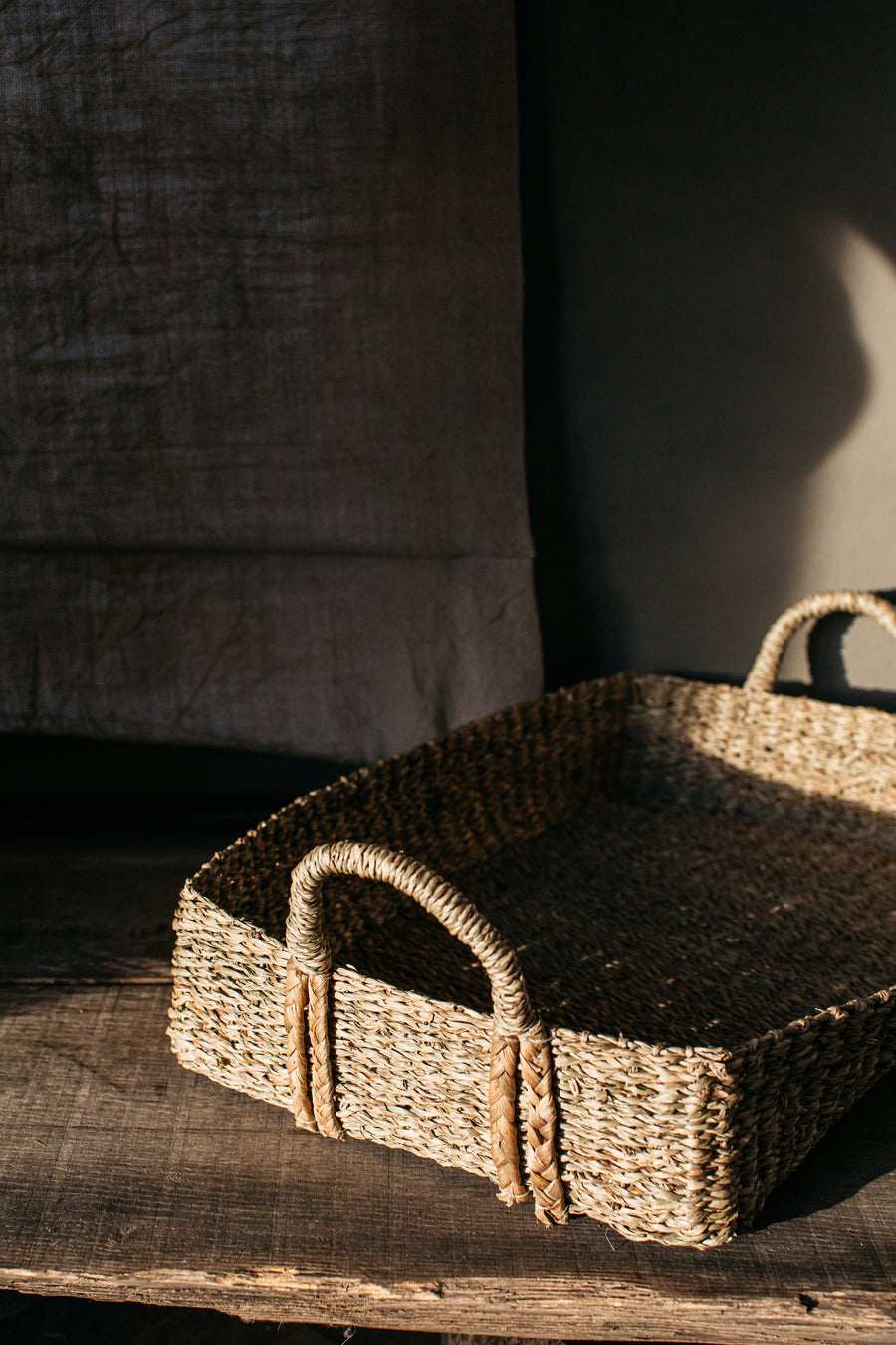 Pilvi Large Rect seagrass wide basket with plaited handles