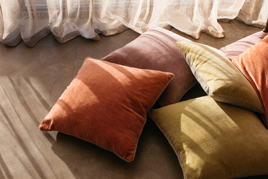 Unari Velvet Cushion