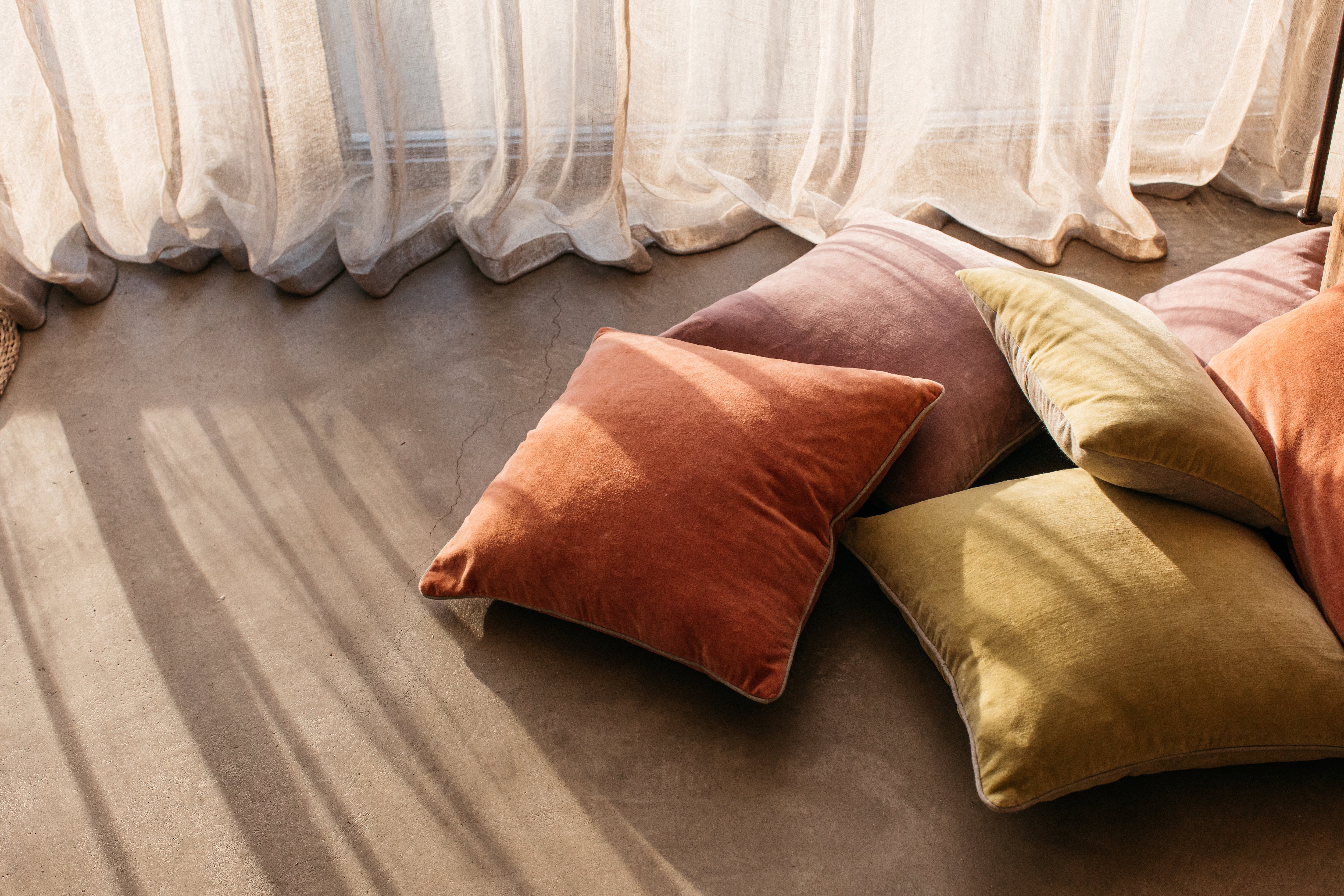 Unari Velvet Cushion | Coral