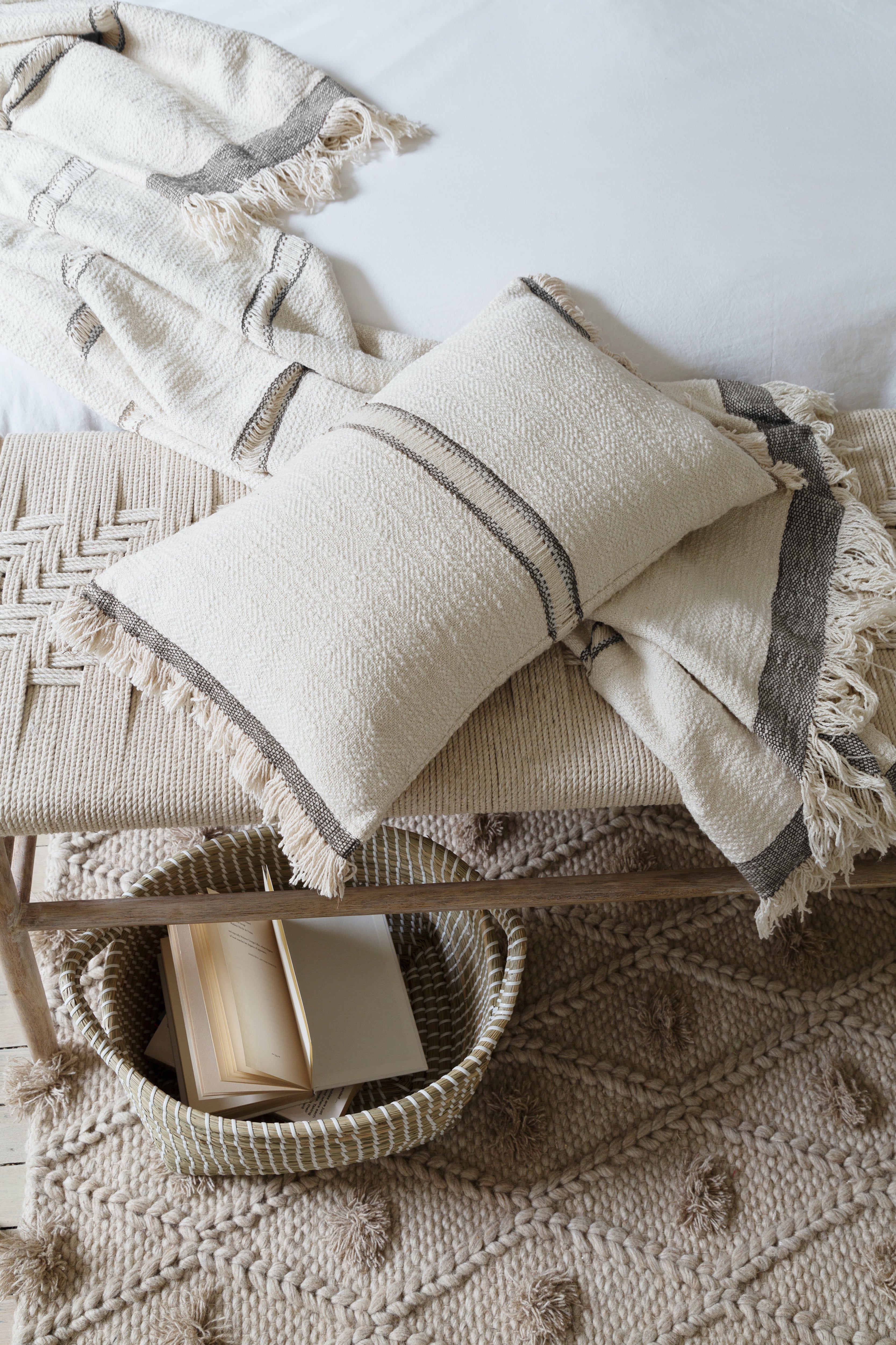 Andas Black Stripe Throw