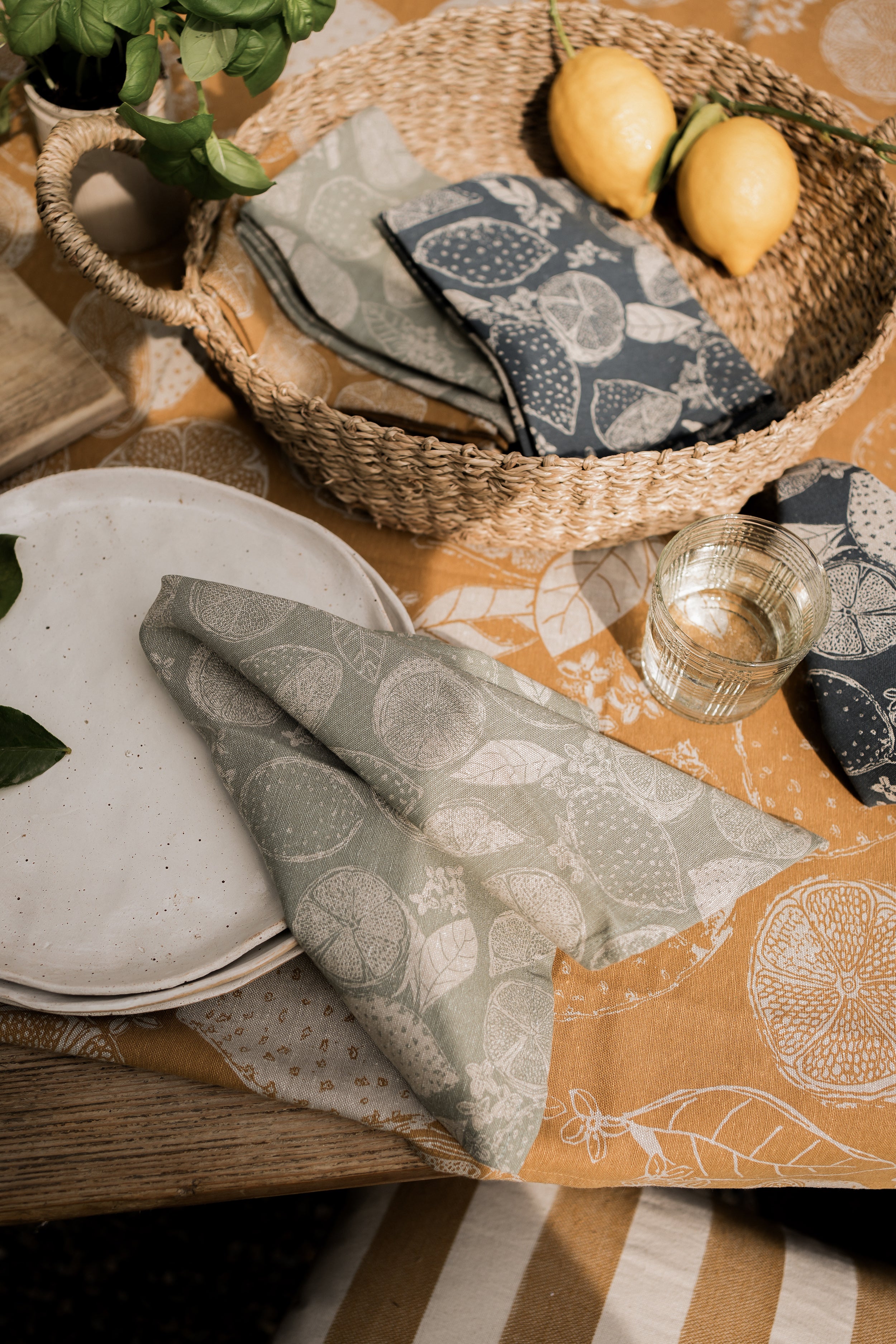 Kuten Round Seagrass Basket with plaited handles | Small