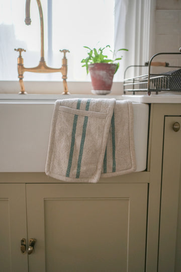 The Timeless Linen Oven Glove - Green