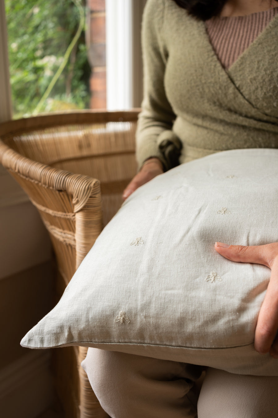 Mason Bee Linen Cushion