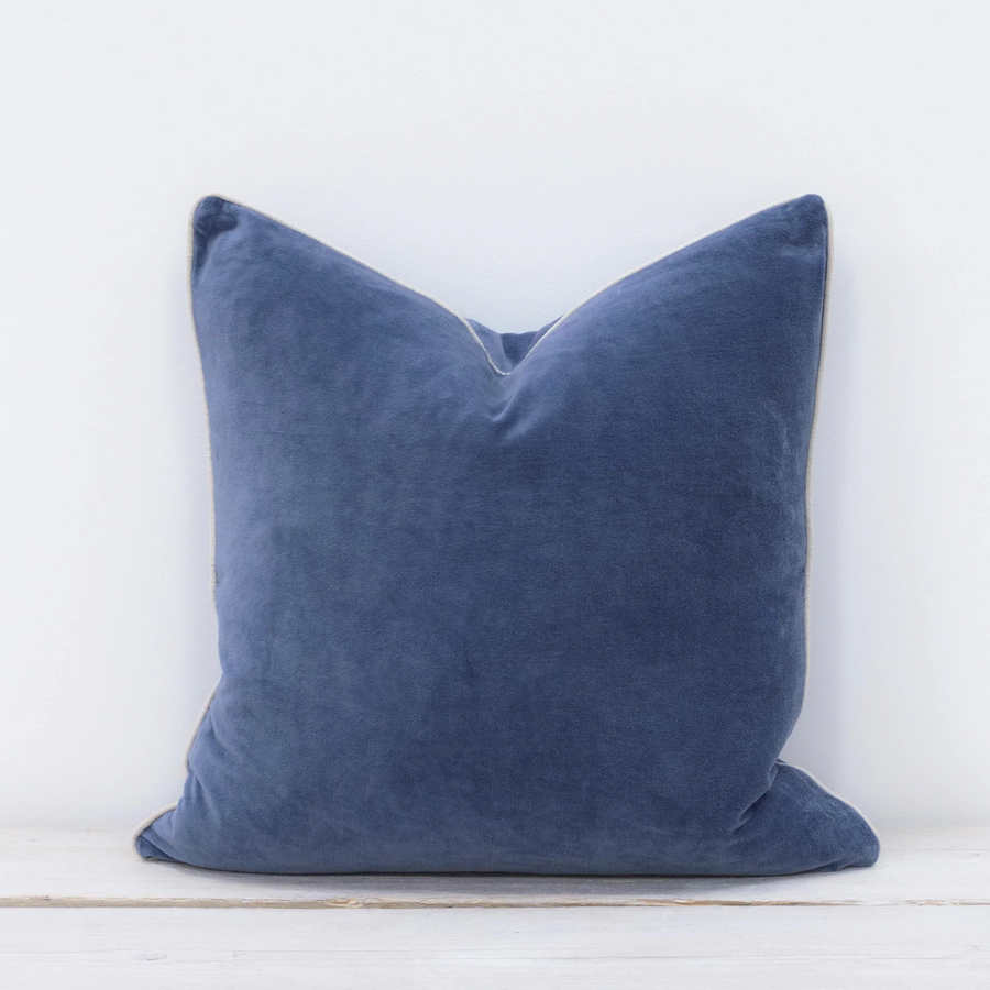 Unari Velvet Cushion | Fjord Blue