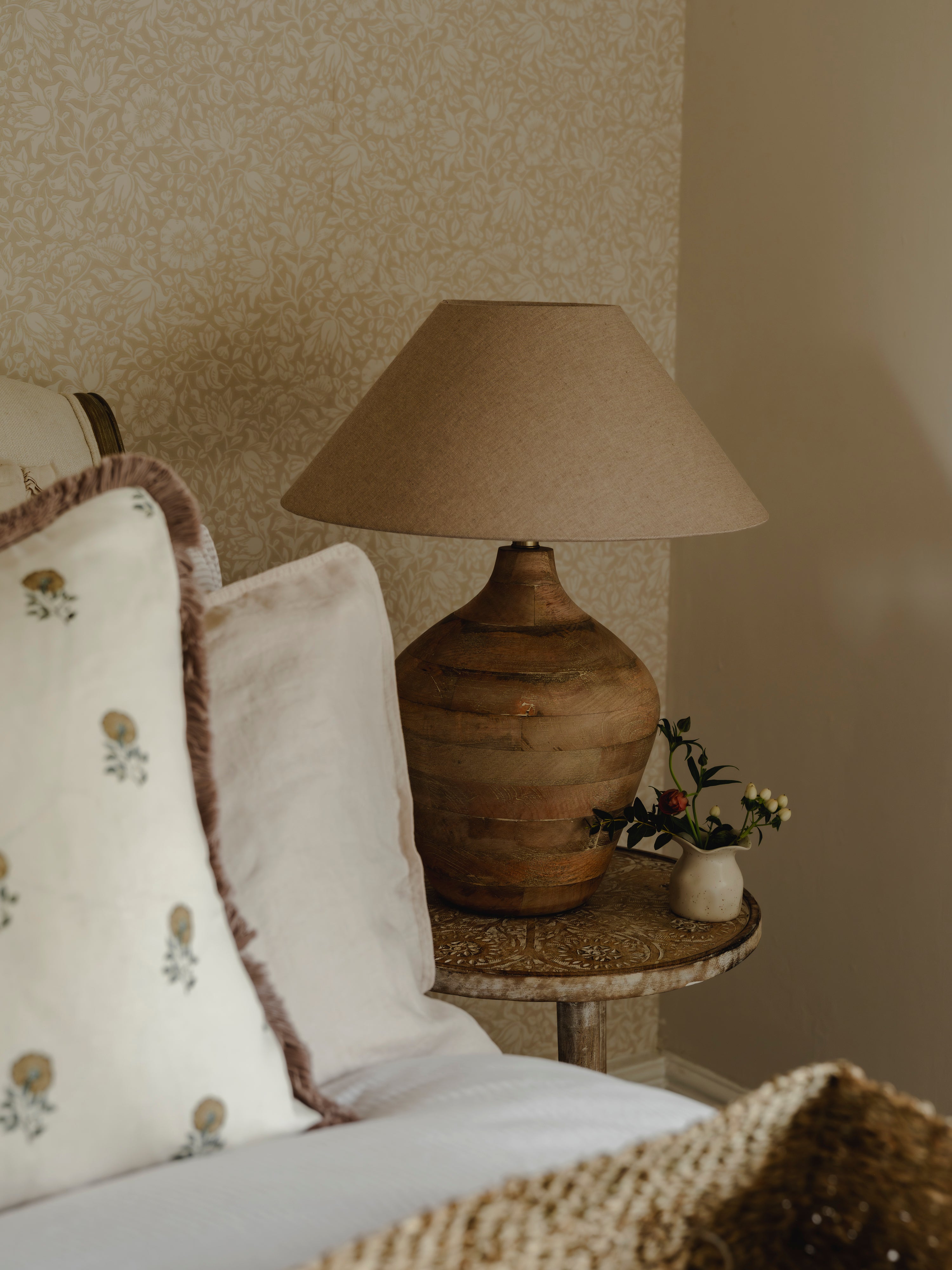 The Salcombe Urn Lamp