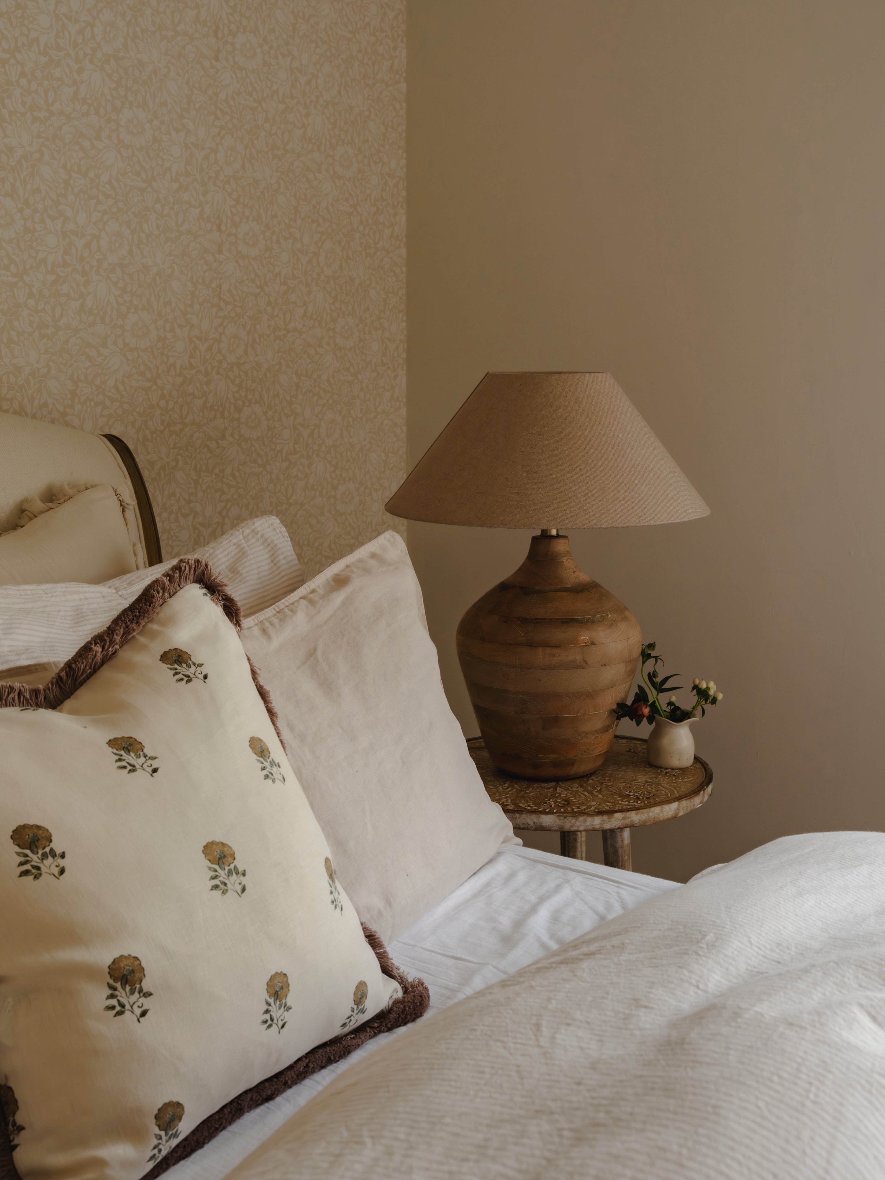 The Salcombe Urn Lamp
