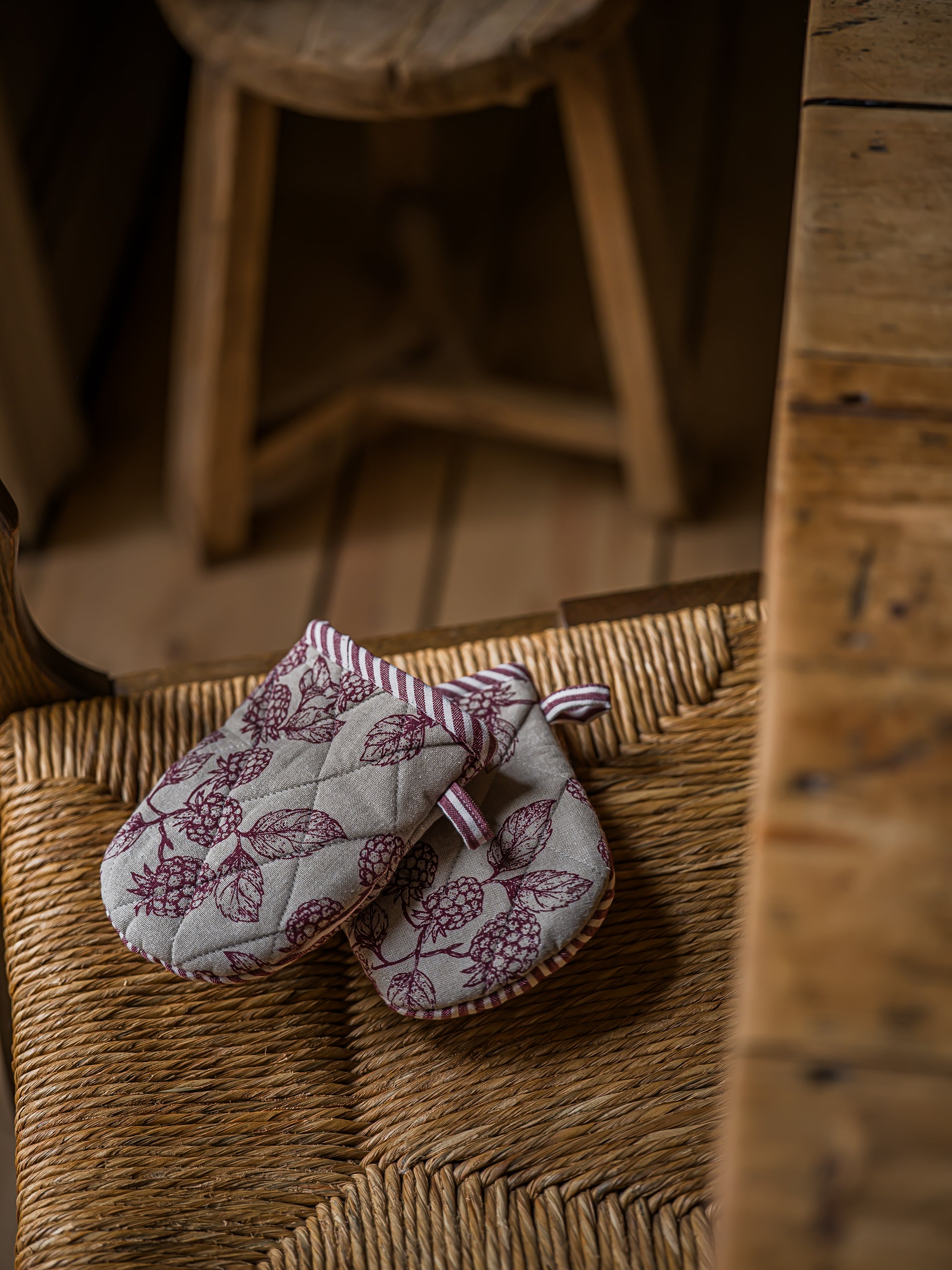 Hedgerow Berry Mini Mitt | Set of 2 | Berry