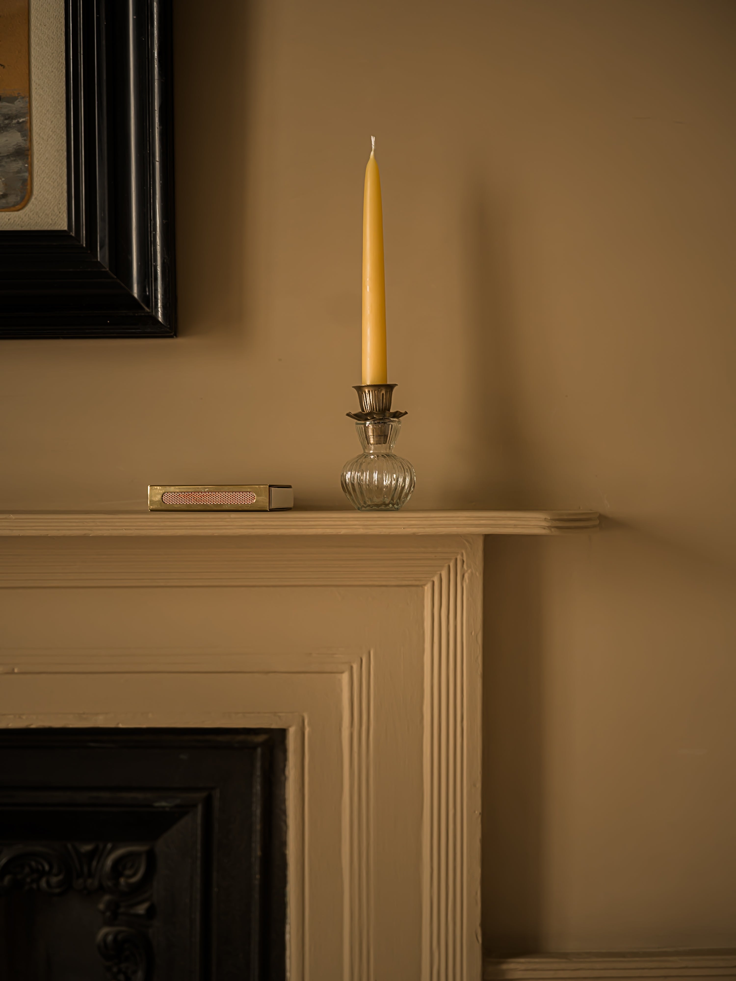 Scalloped bottle top candle holder