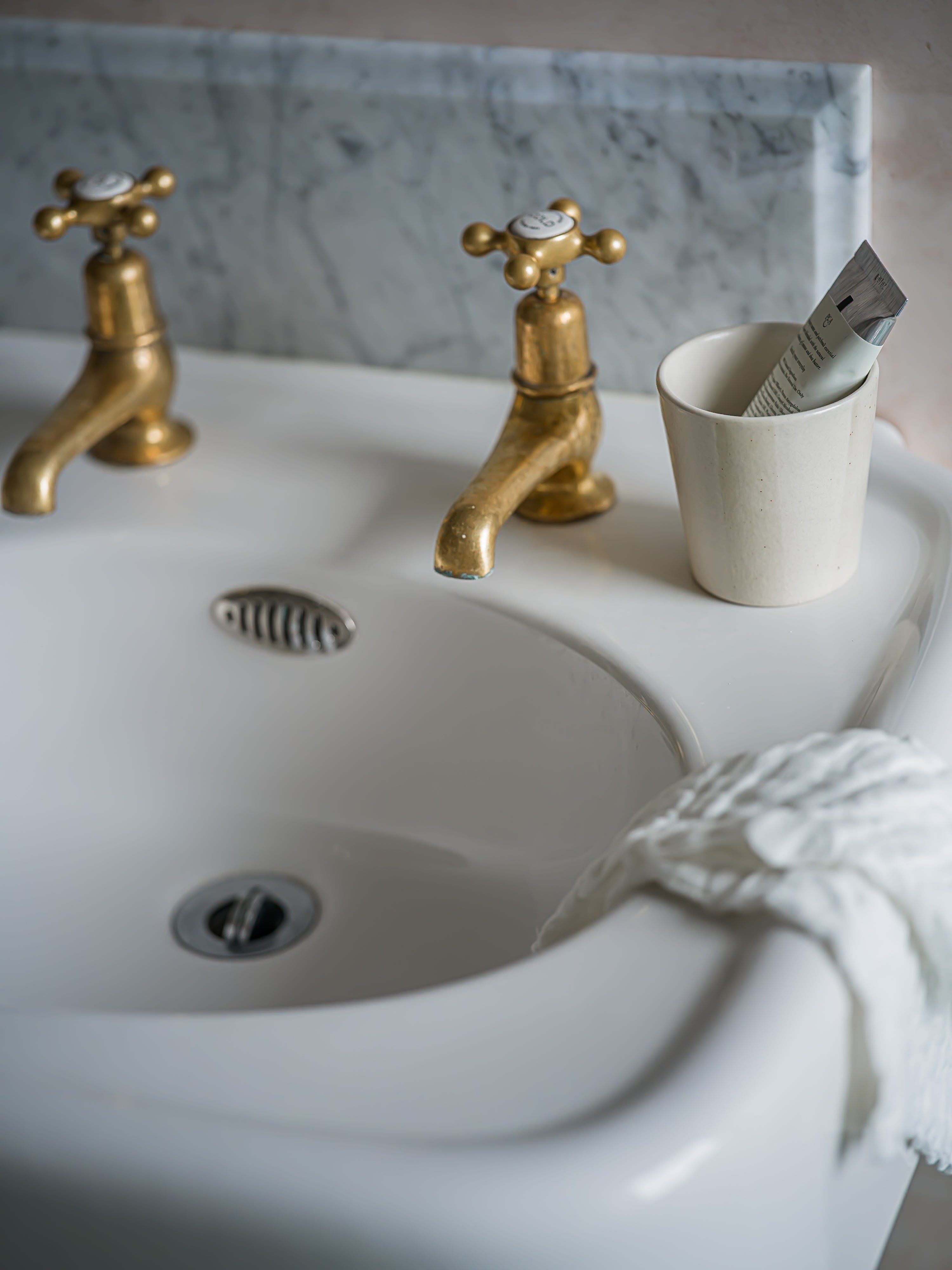 The Norfolk Collection | Boardwalk Washed Stripe Beaker | Weathered Oat
