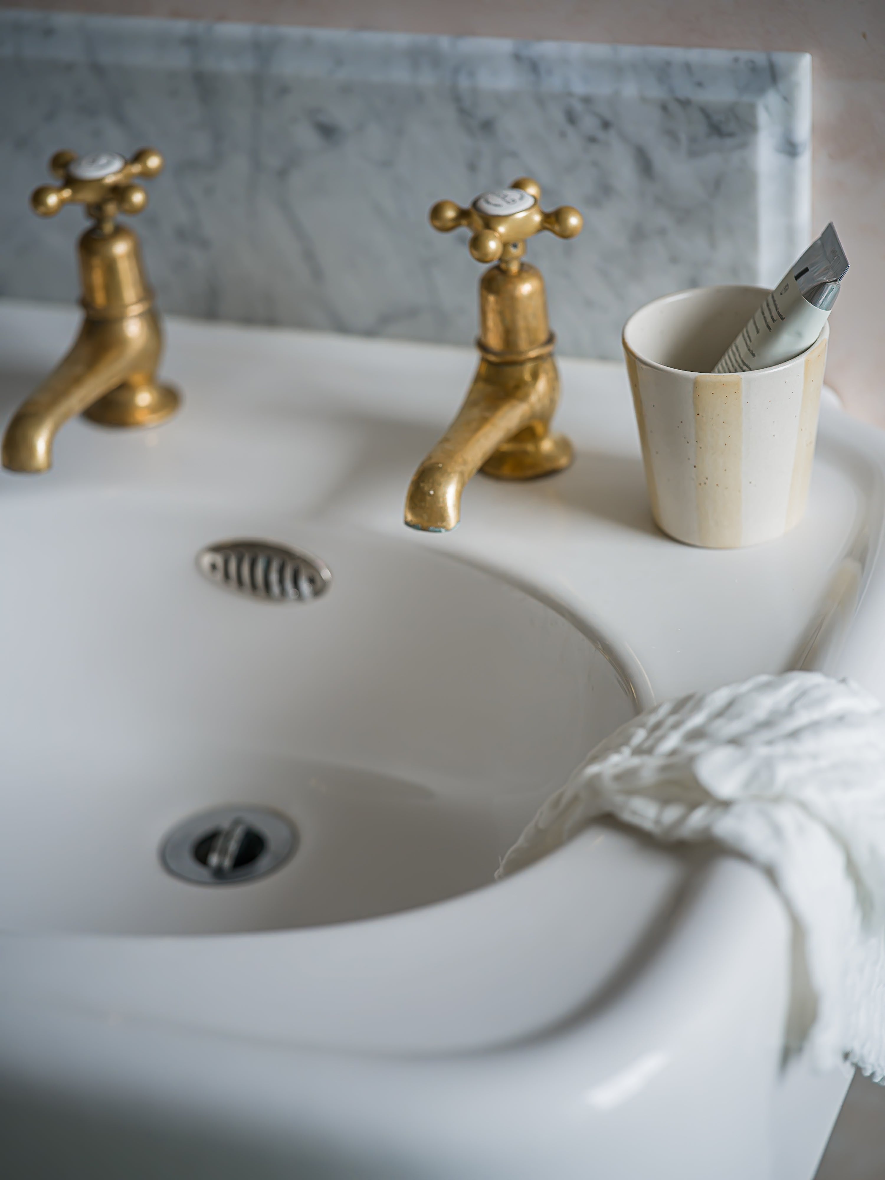 The Norfolk Collection | Boardwalk Washed Stripe Beaker | Drift Sand
