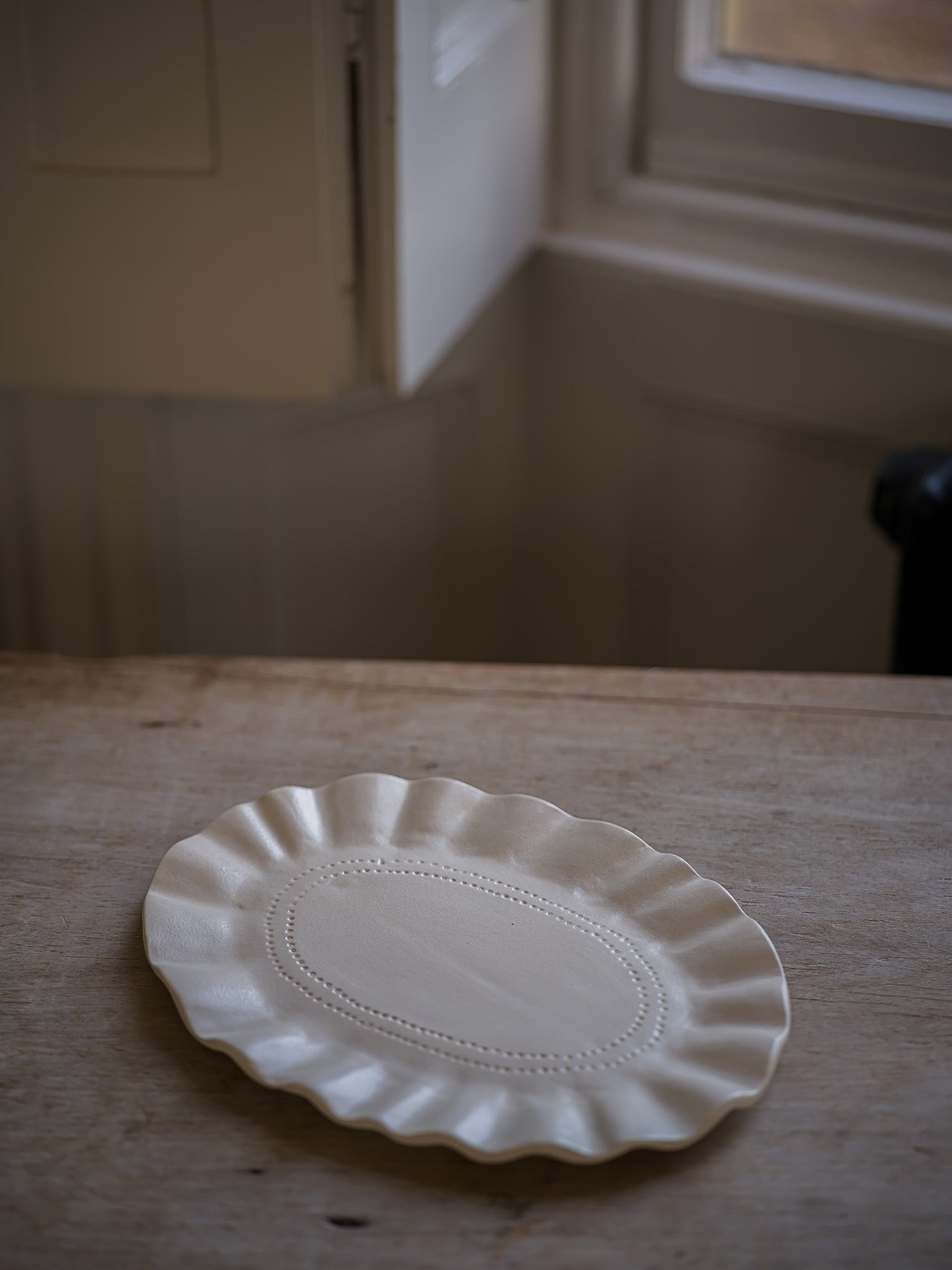 The Studio Frilly Oval Platter