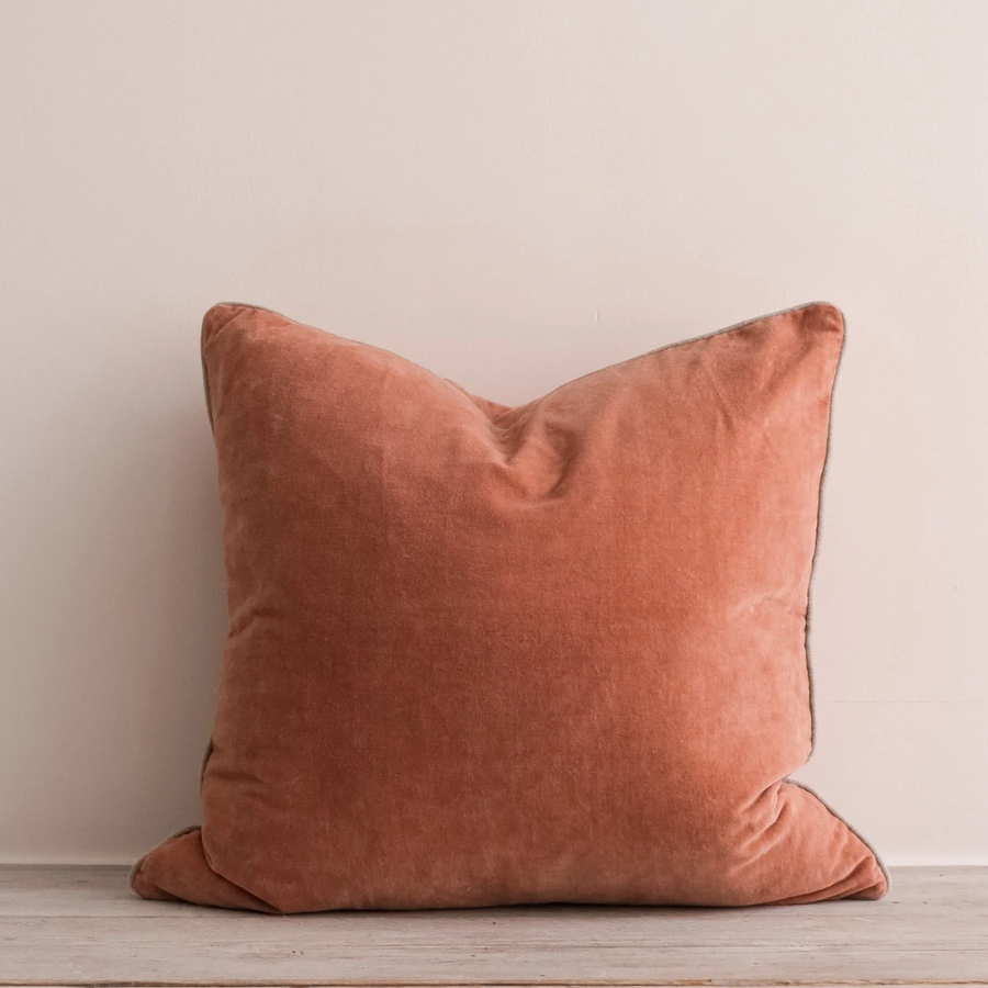 Unari Velvet Cushion