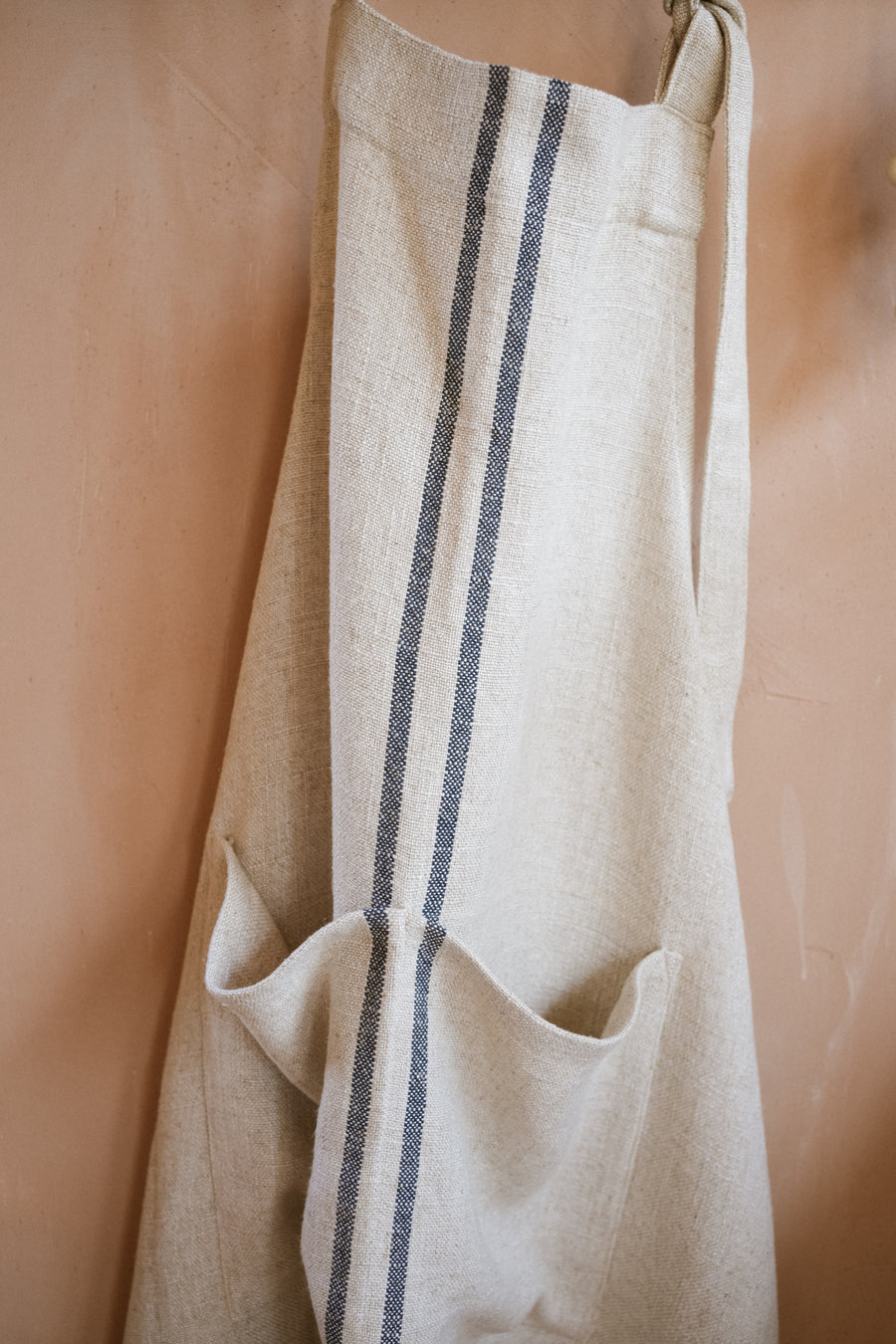 The Timeless Linen Apron - Blue