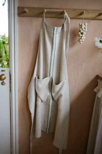 The Timeless Linen Apron - Green