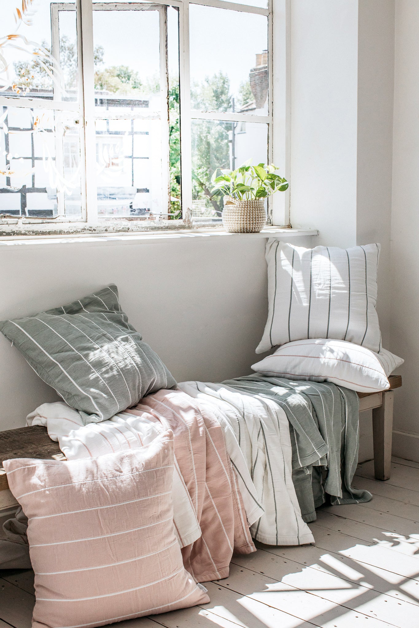 Ebino Wide Stripe Throw