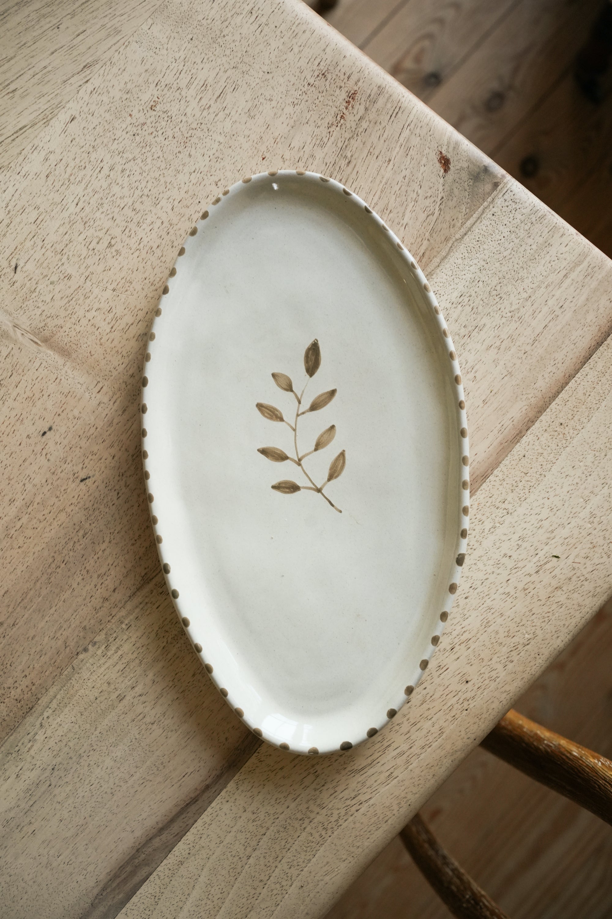Hand Painted Botanic Oval Plate | Taupe