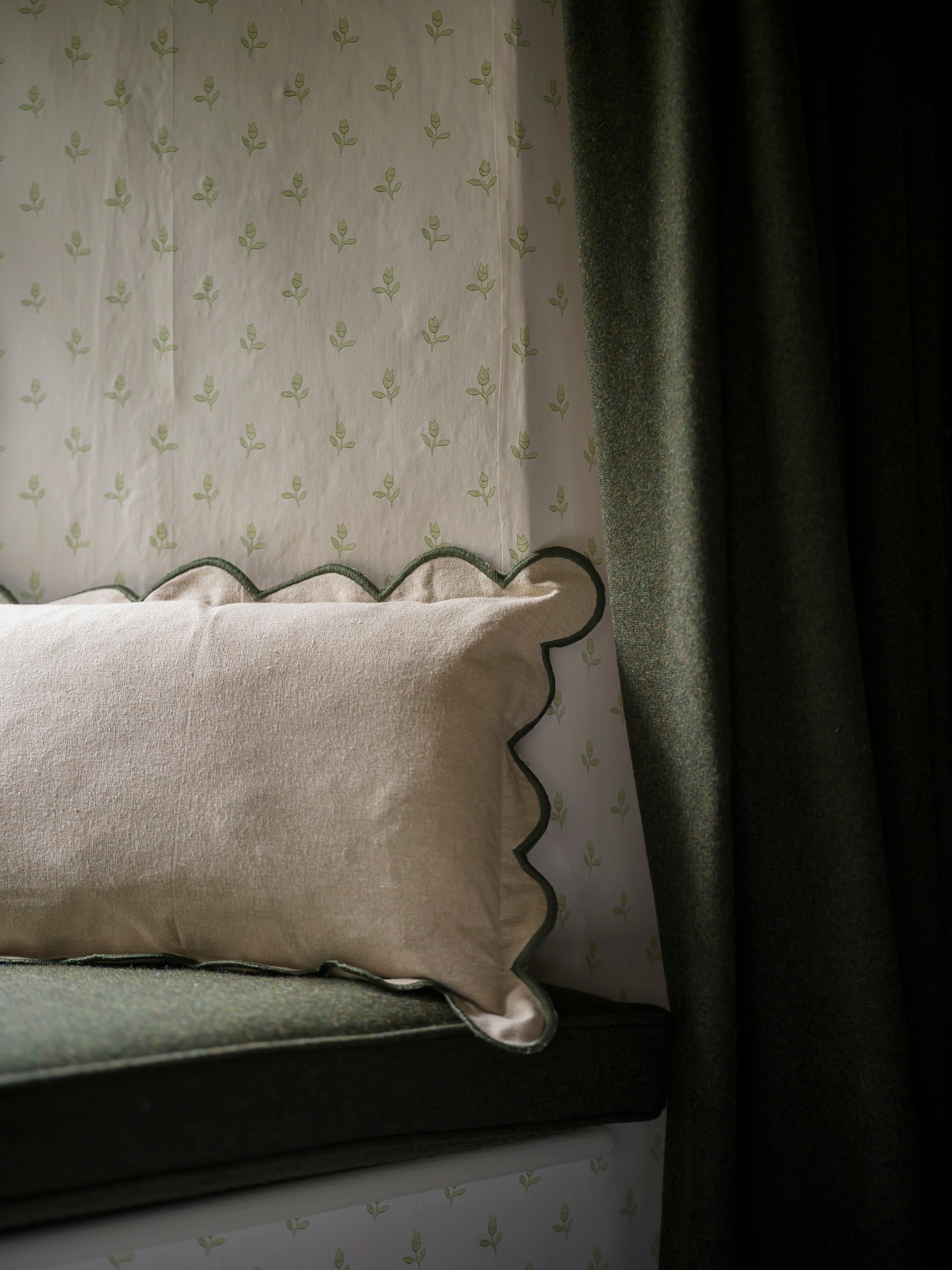 Scallop Cushion | Moss