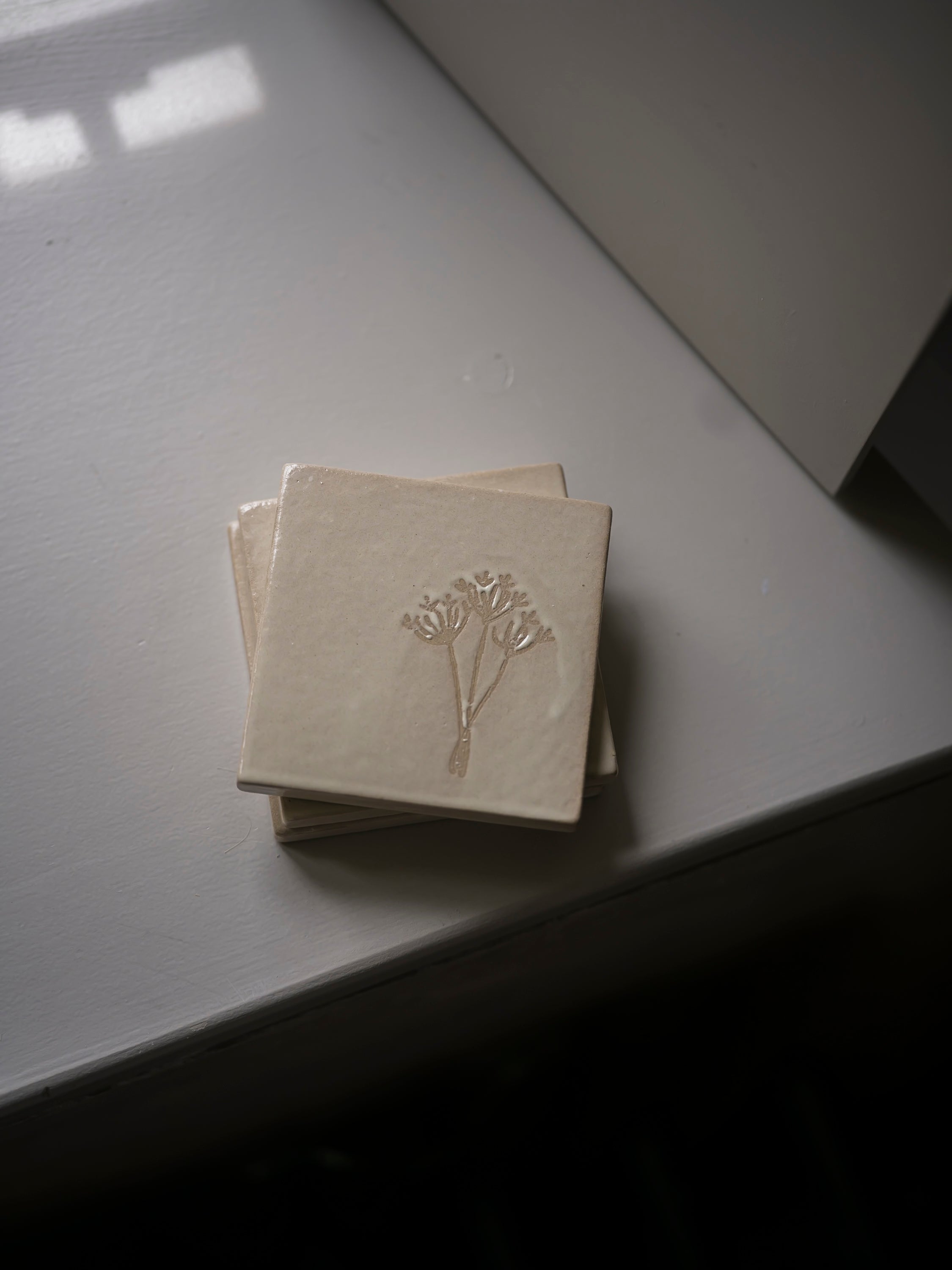Studio Pottery Coaster | Cow Parsley