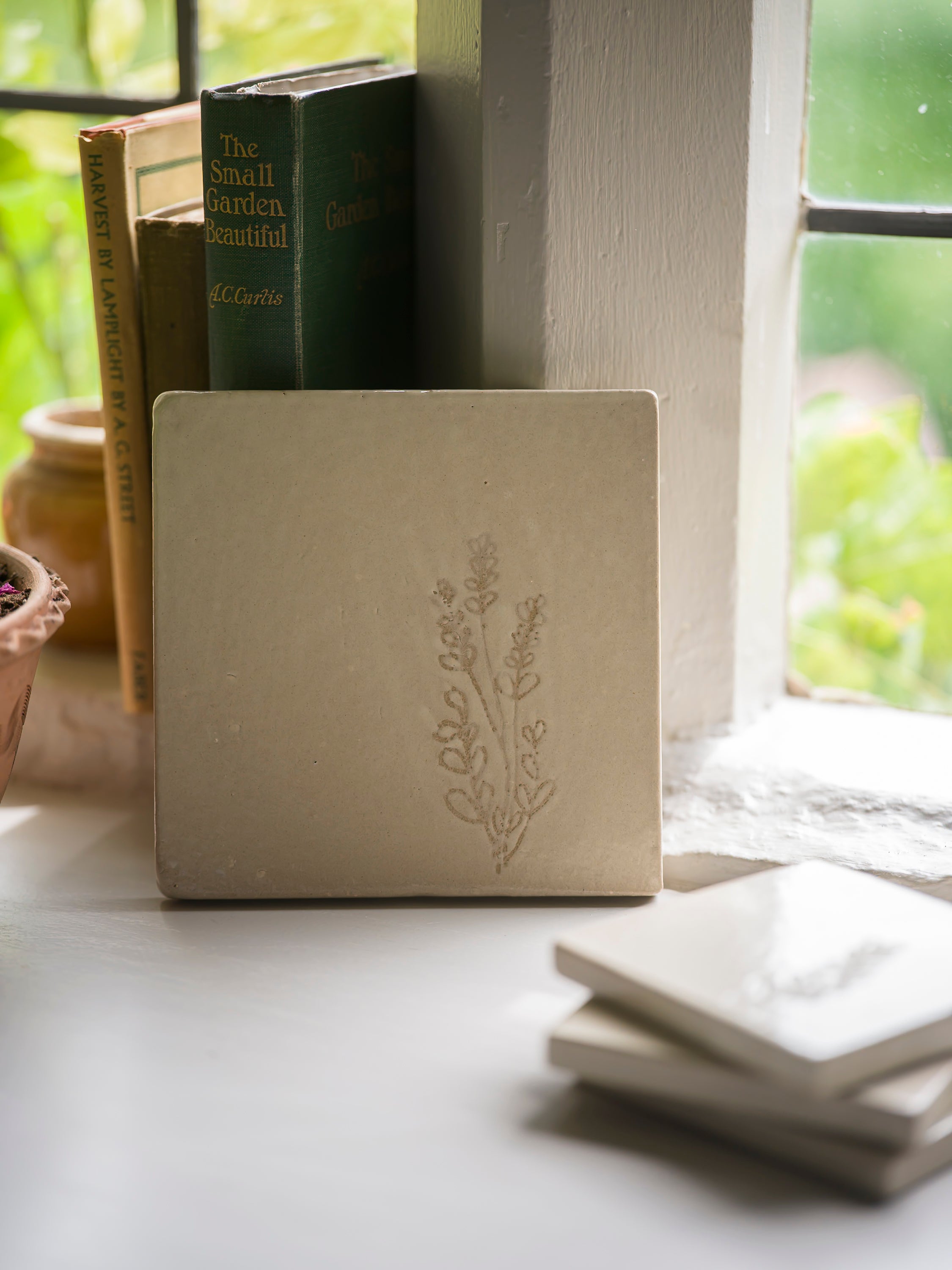 Studio Pottery Tile/Stand | Lavender