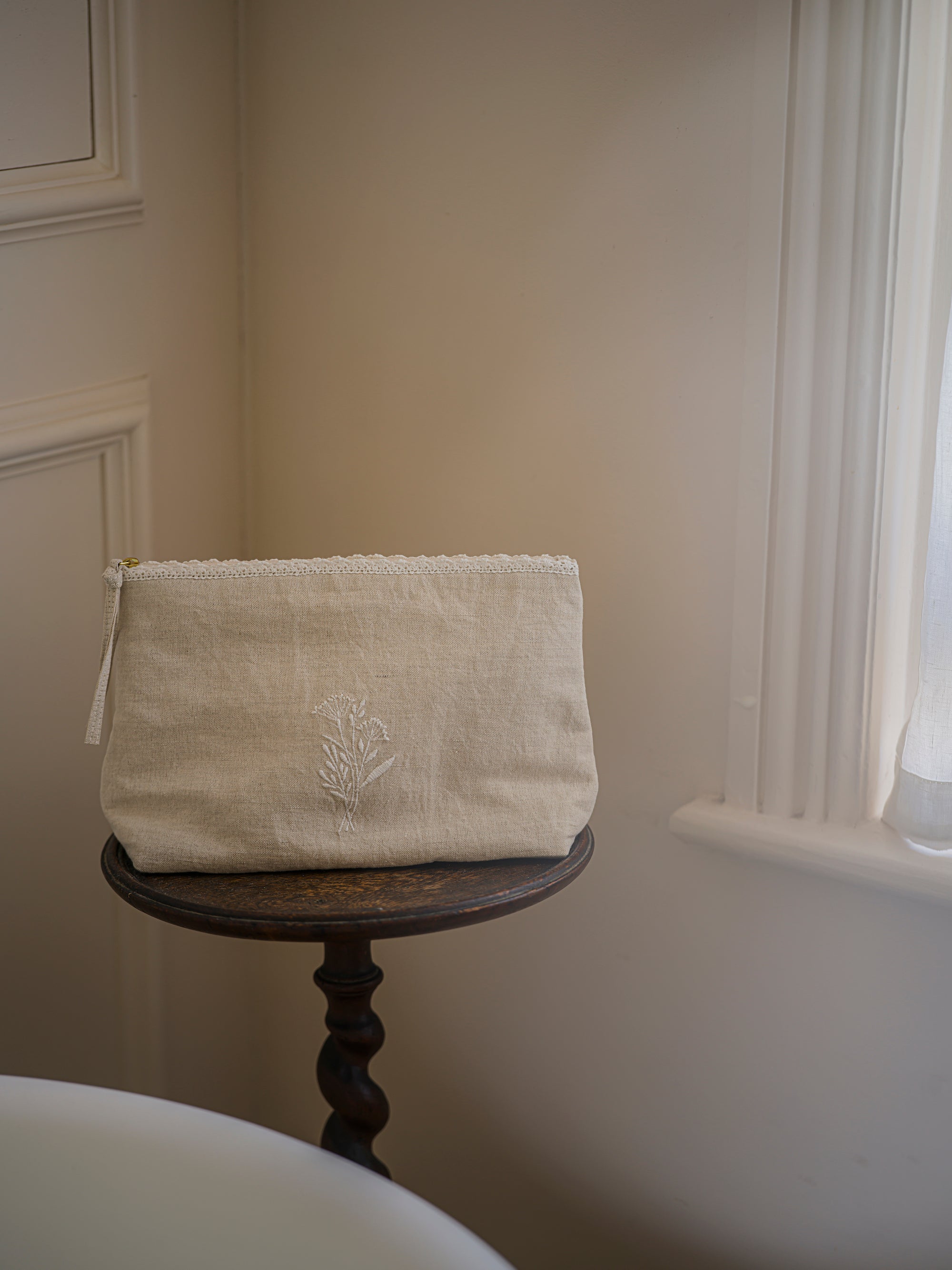 Linen & Lace Cosmetic Pouch