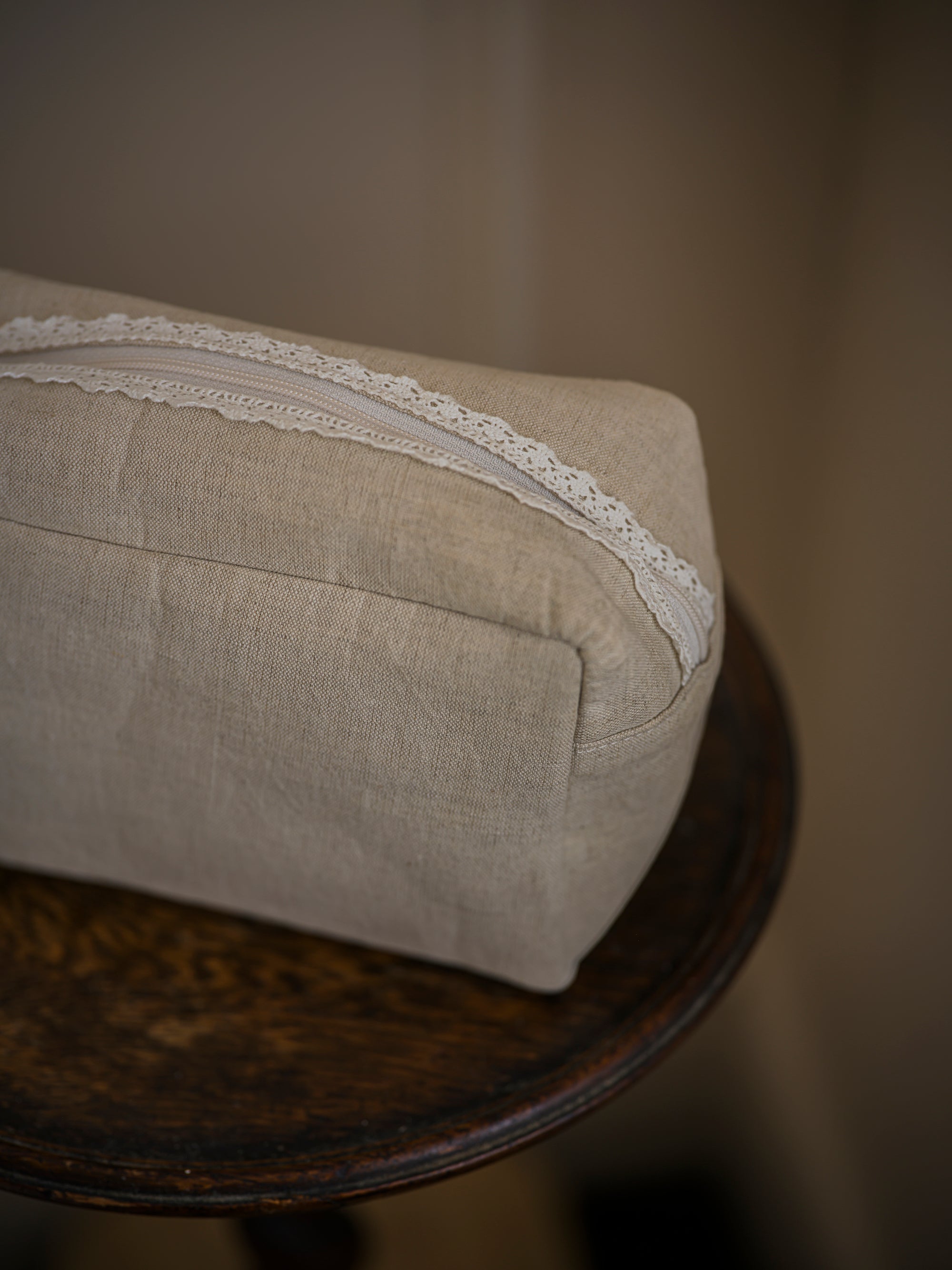 Linen & Lace Travel Bag with Handle