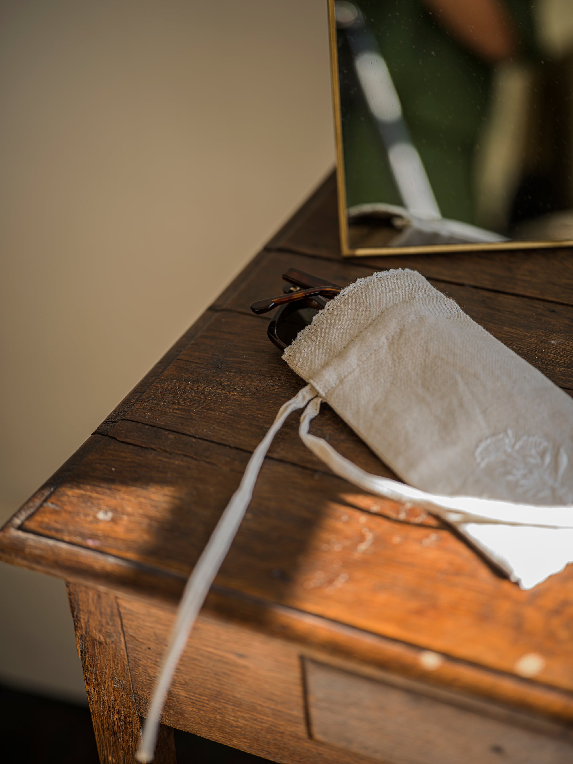 Linen Embroidered Glasses Case