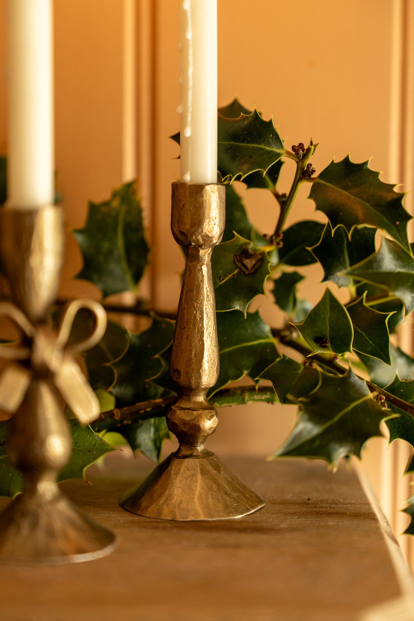 Small candle holder with a set of candles