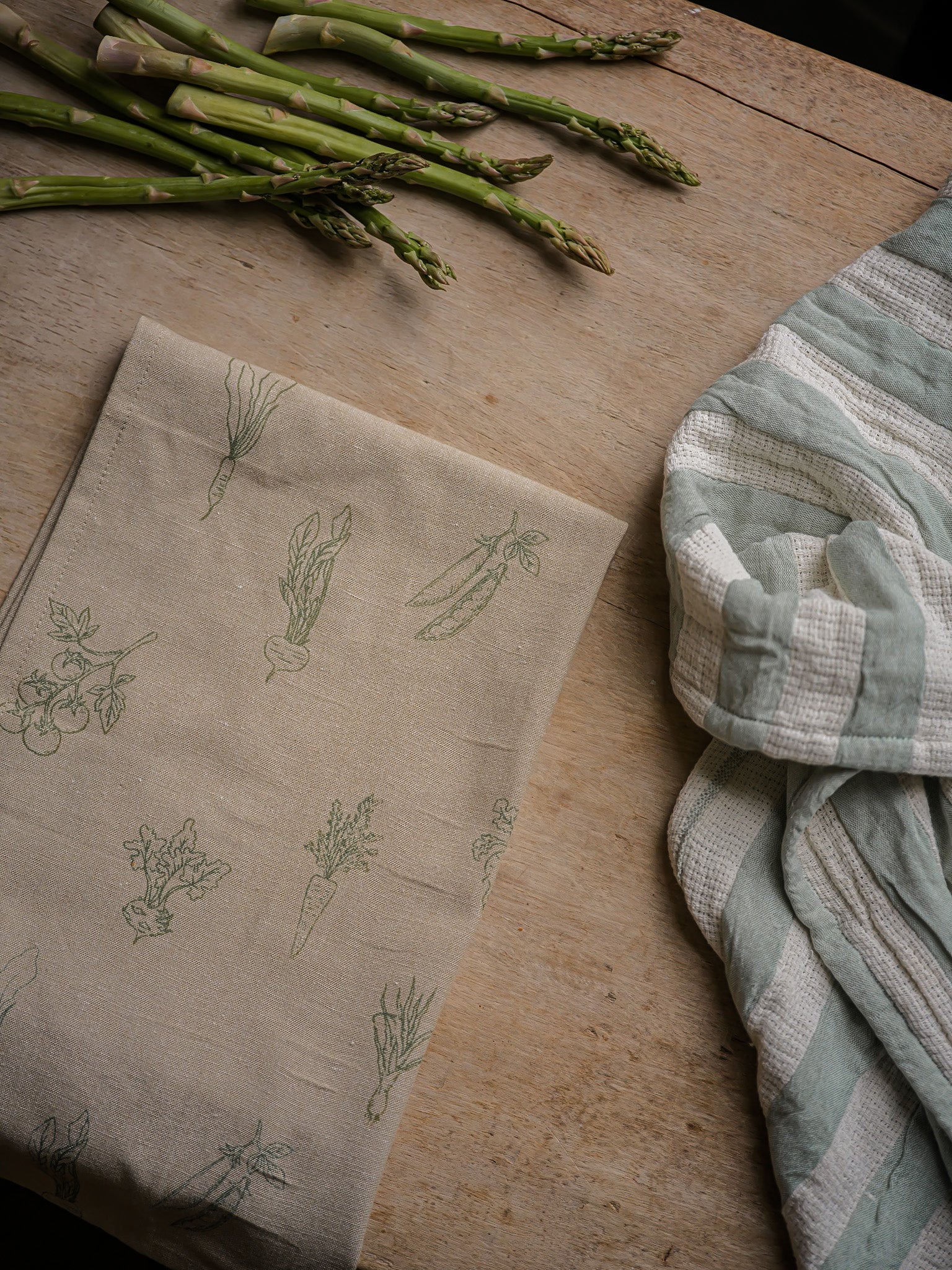 The Vegetable Patch Tea Towel Pack | Pea Green