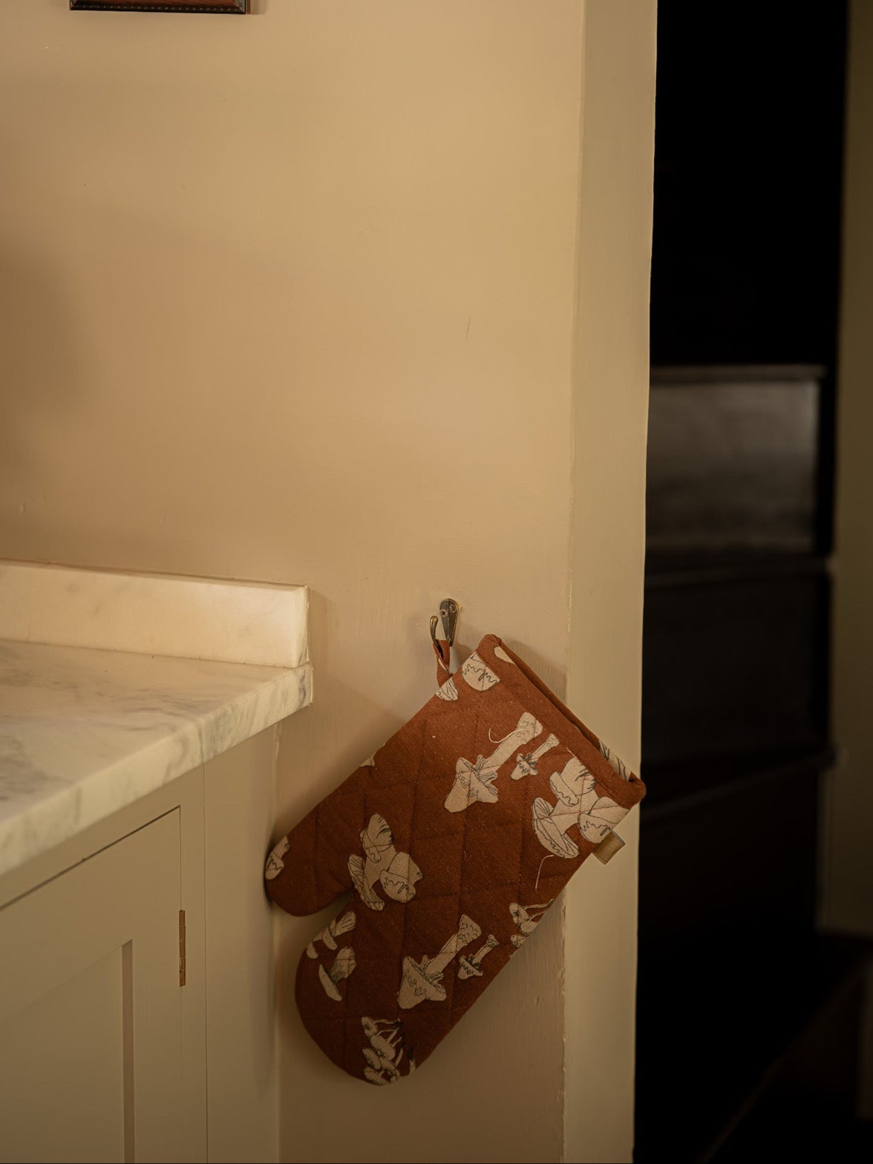 Wild Mushroom Single Oven Glove | Ginger