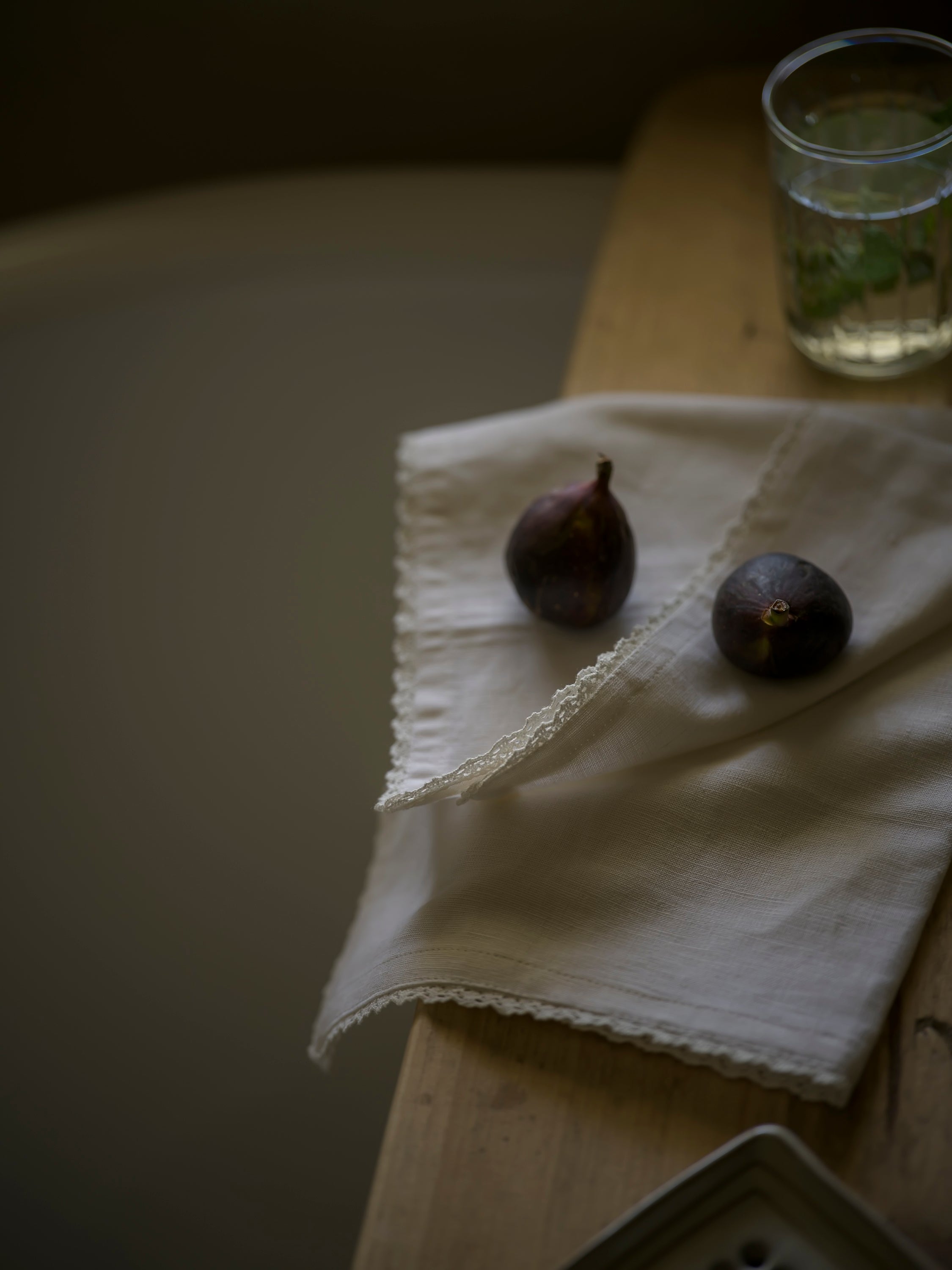 Linen & Lace Napkin - White Set of 4