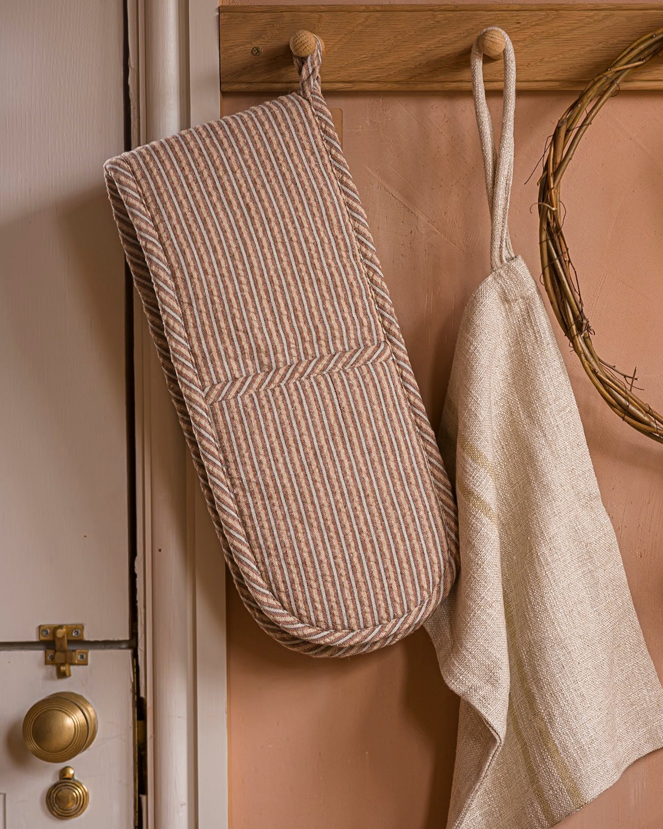Seersucker Stripe Double Oven Glove | Ginger