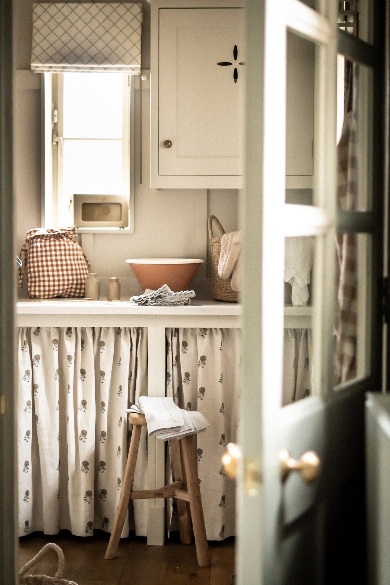 Rustic Reclaimed Round Stool
