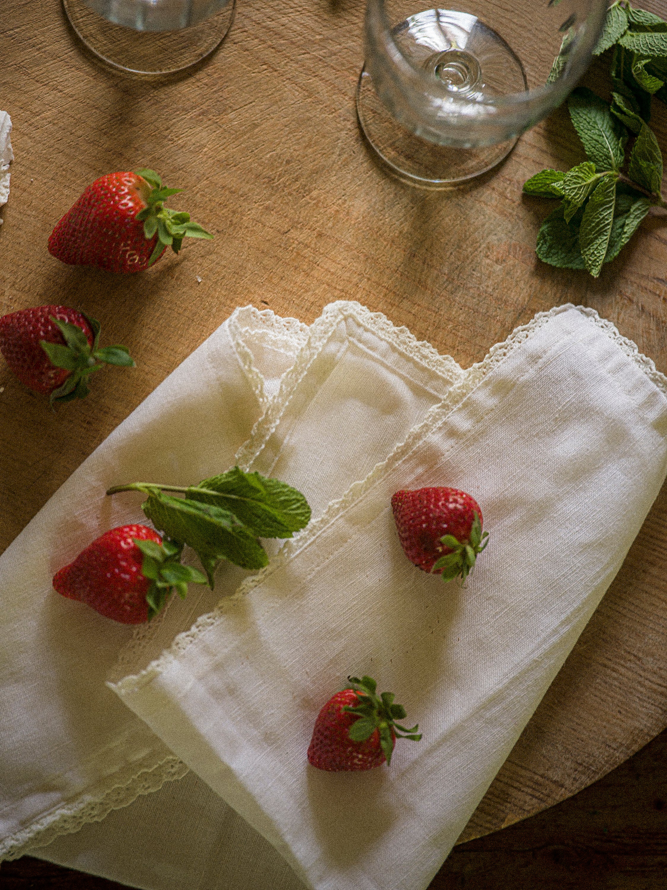 Linen & Lace Napkin - White Set of 4