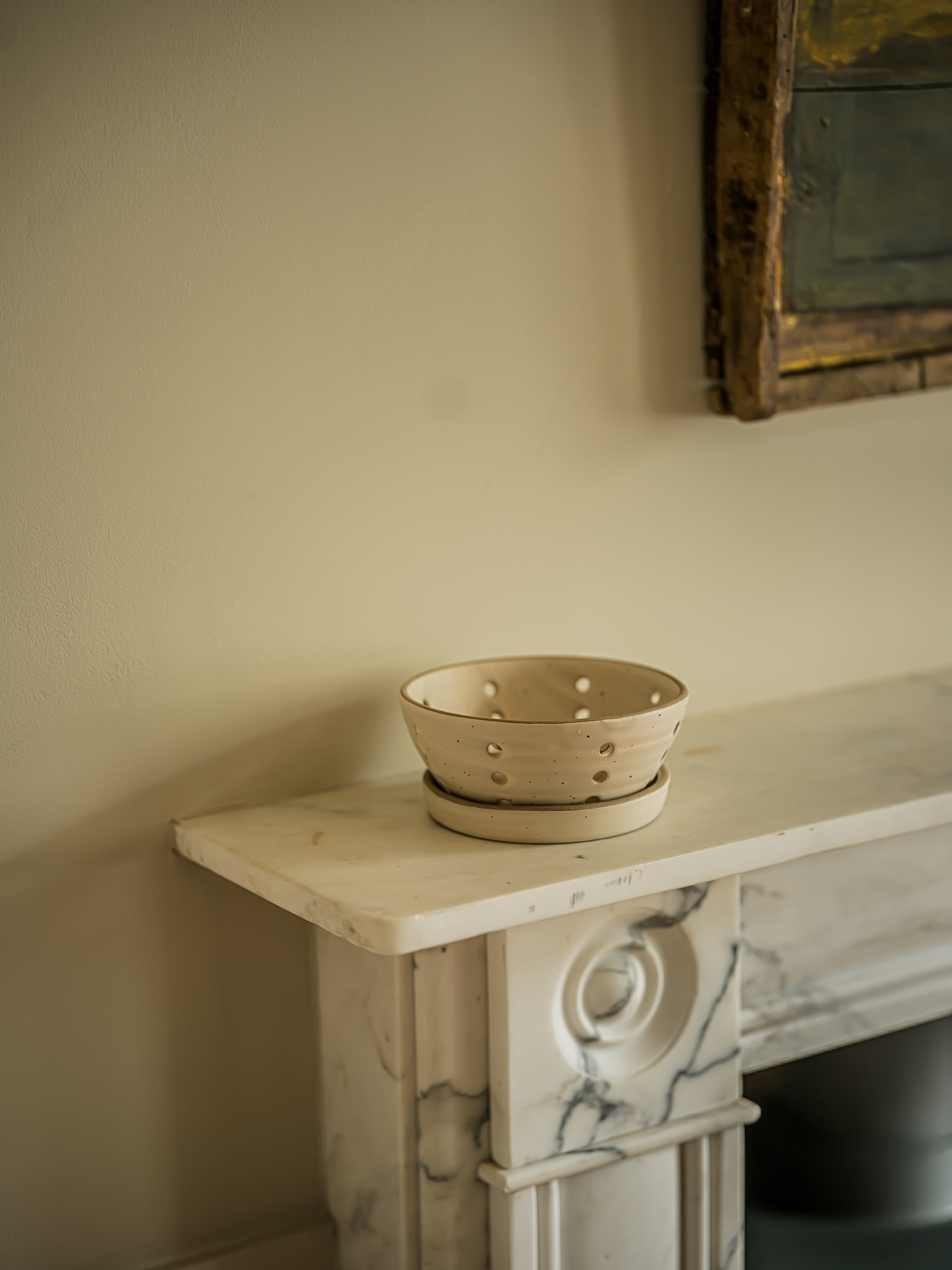 The Norfolk Collection | The Norfolk Berry Bowl with Saucer-Weathered Oat