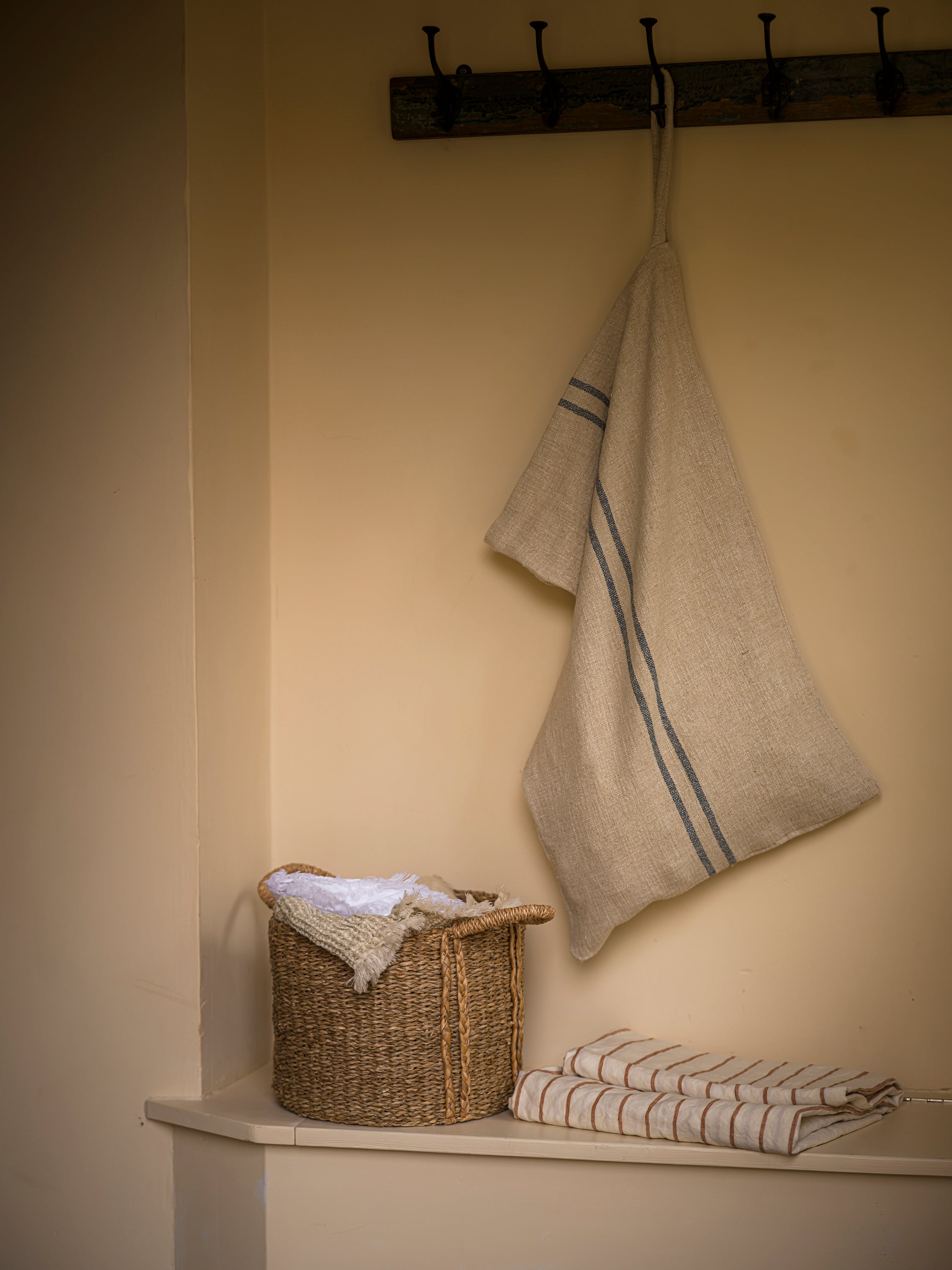 Nousta Seagrass Storage Basket with plaited handles | Small