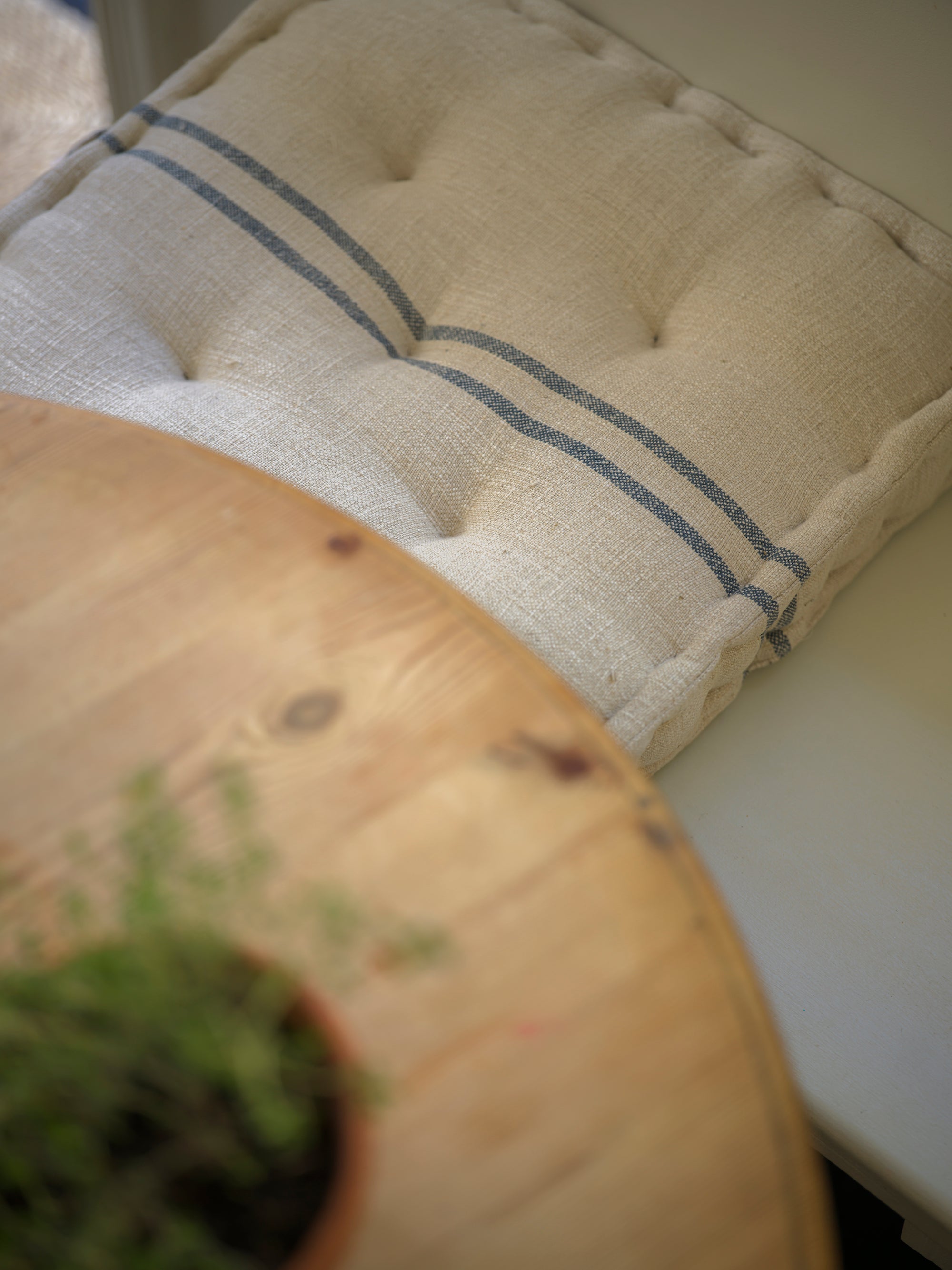 Timeless Linen Carry Seat | Blue