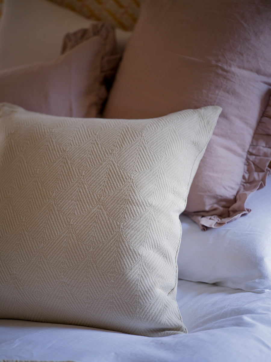 The Kensington Scalloped Cushion | Antique White