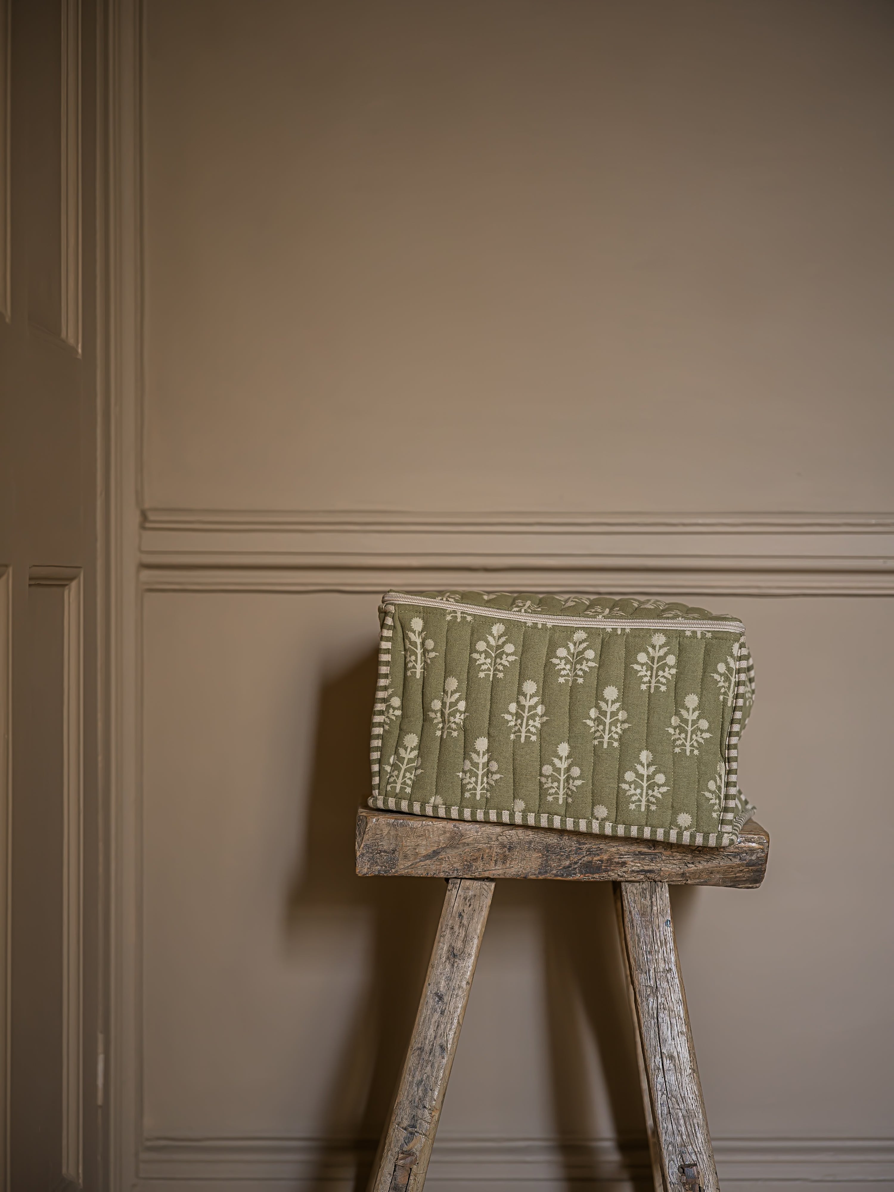 Block Print Thistle Wash Bag | Sage