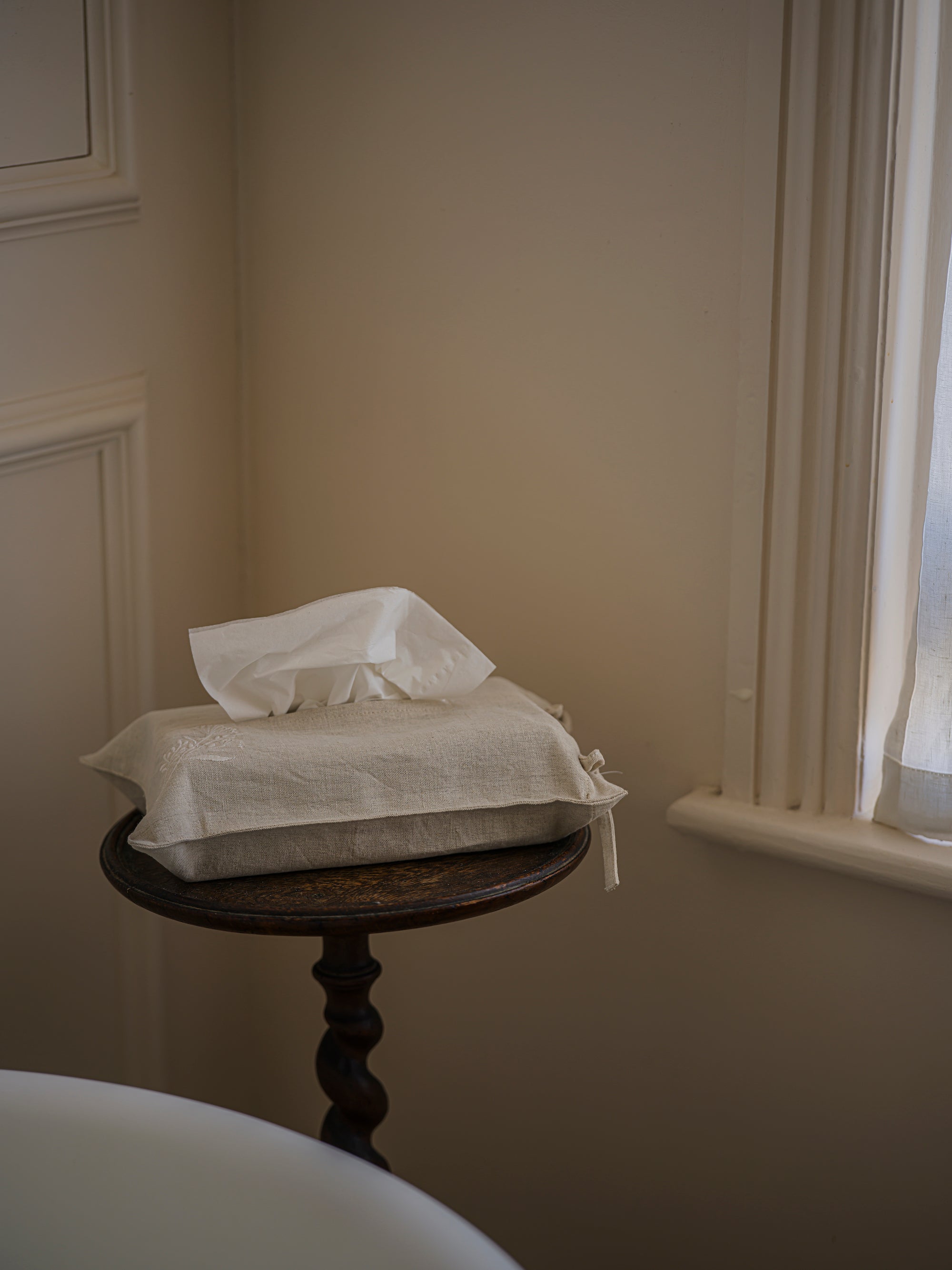 Linen Embroidered Tissue Box Cover