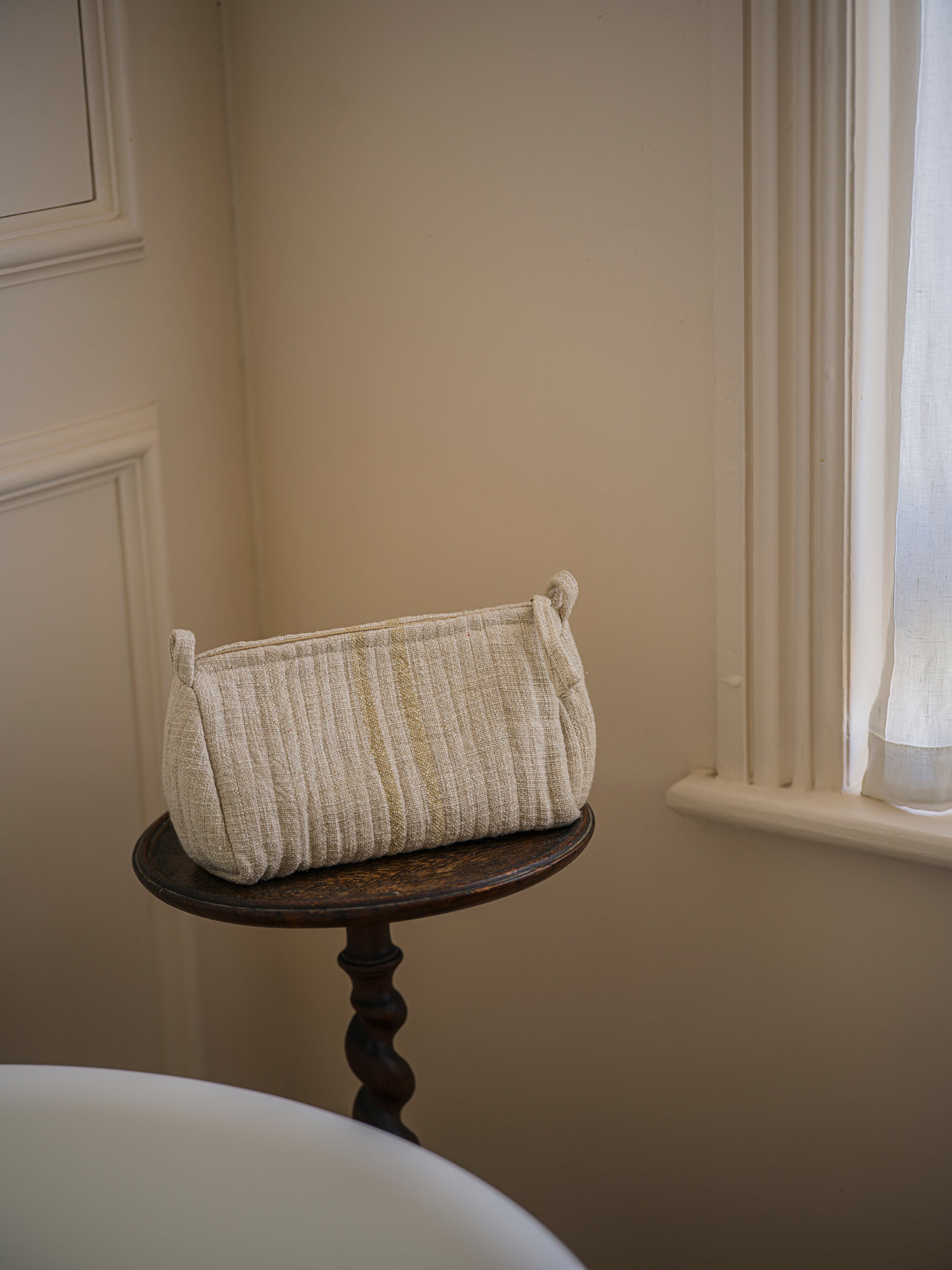 Timeless Linen Pouch | Antique Cream