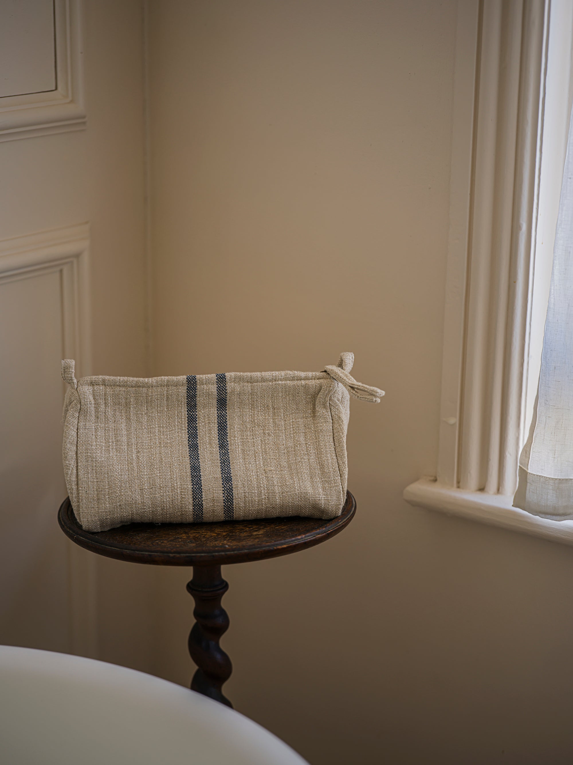 Timeless Linen Pouch | Blue